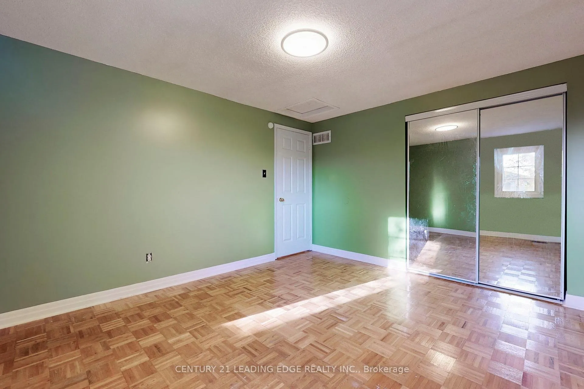Photo 32 of 91 Ketchum Crescent, Markham, Middlefield — HOMEH