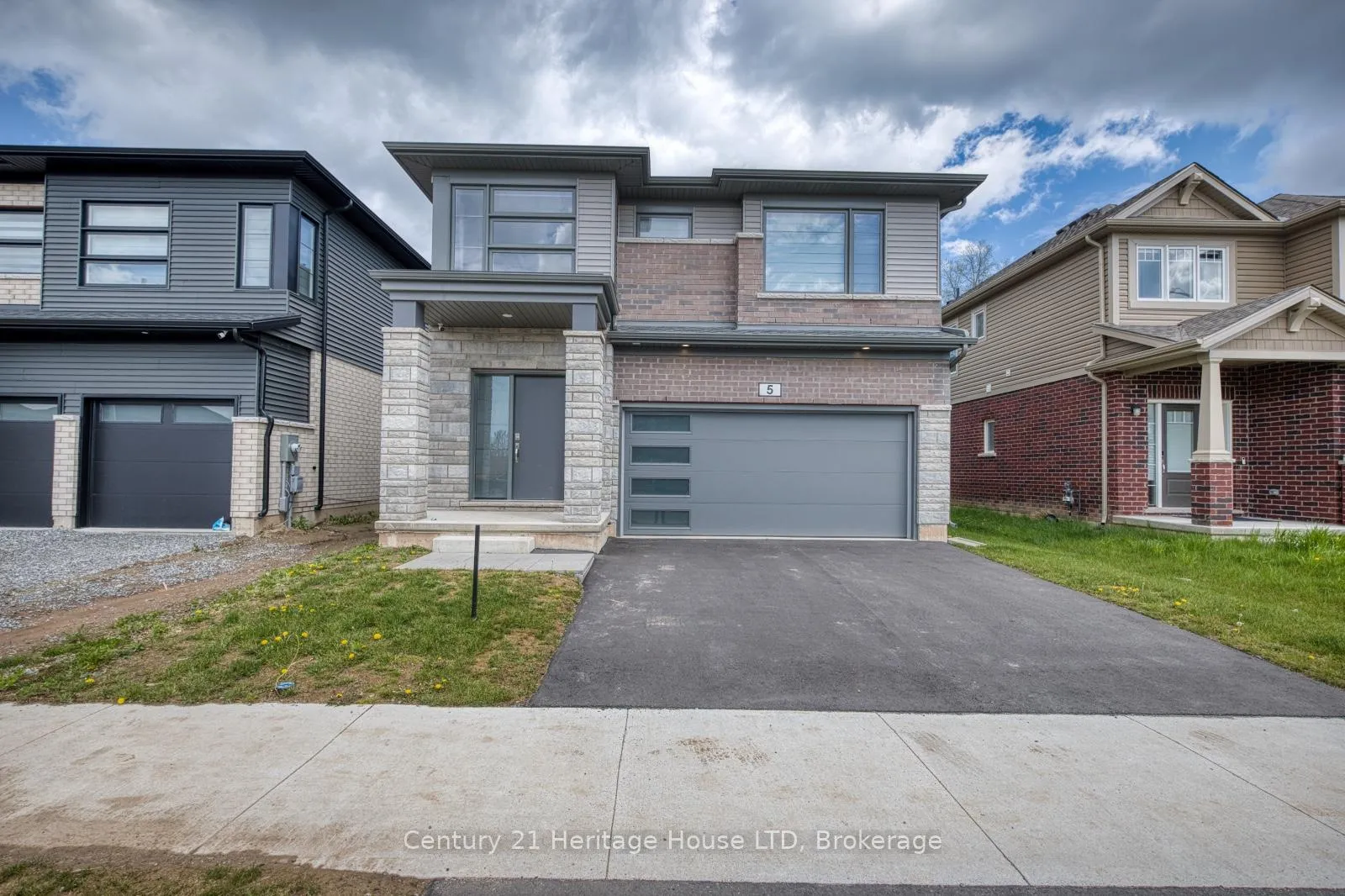Photo 1 of 5 Wilson Drive, Thorold, Hurricane/Merrittville — HOMEH