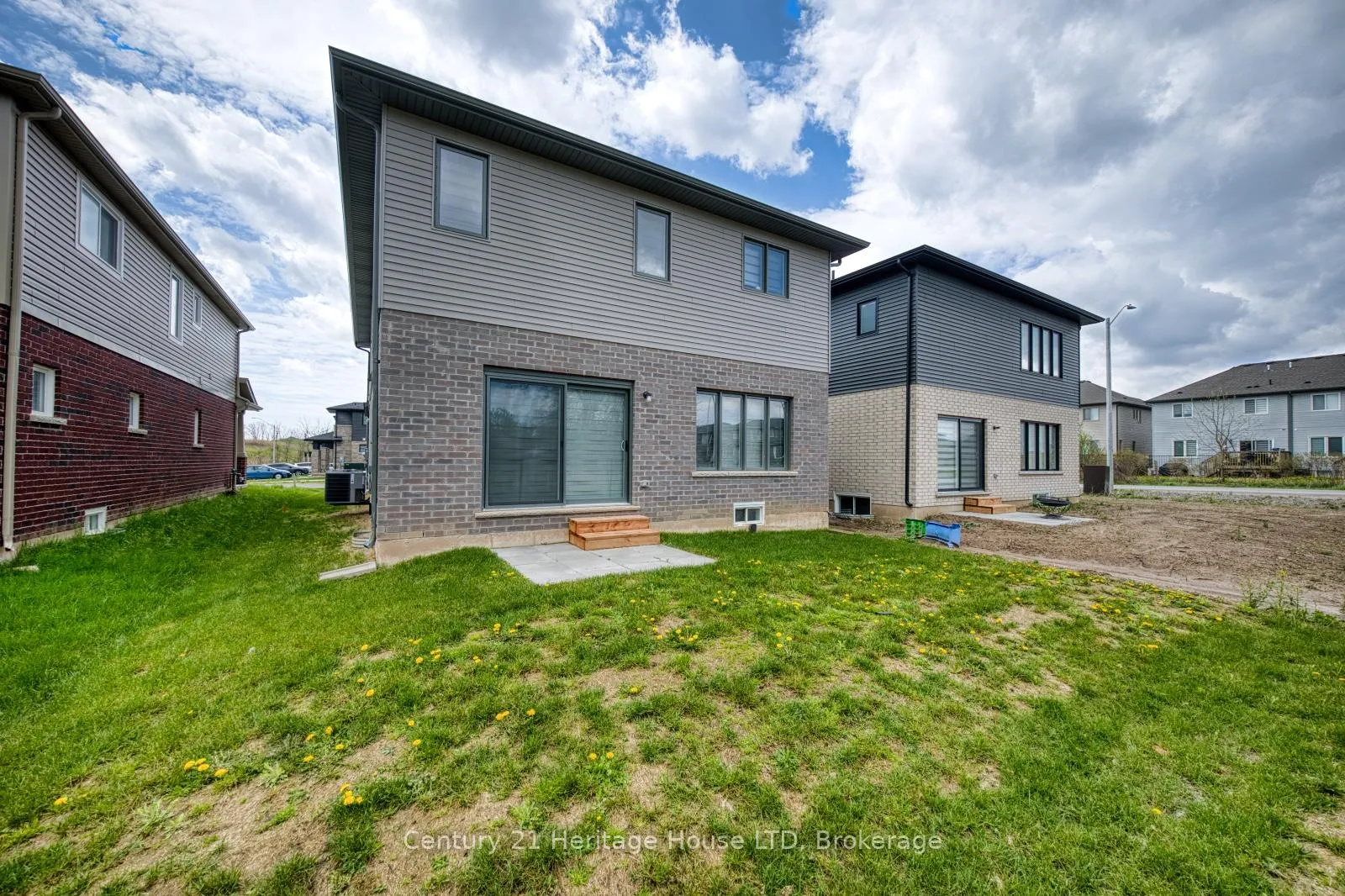 Photo 45 of 5 Wilson Drive, Thorold, Hurricane/Merrittville — HOMEH
