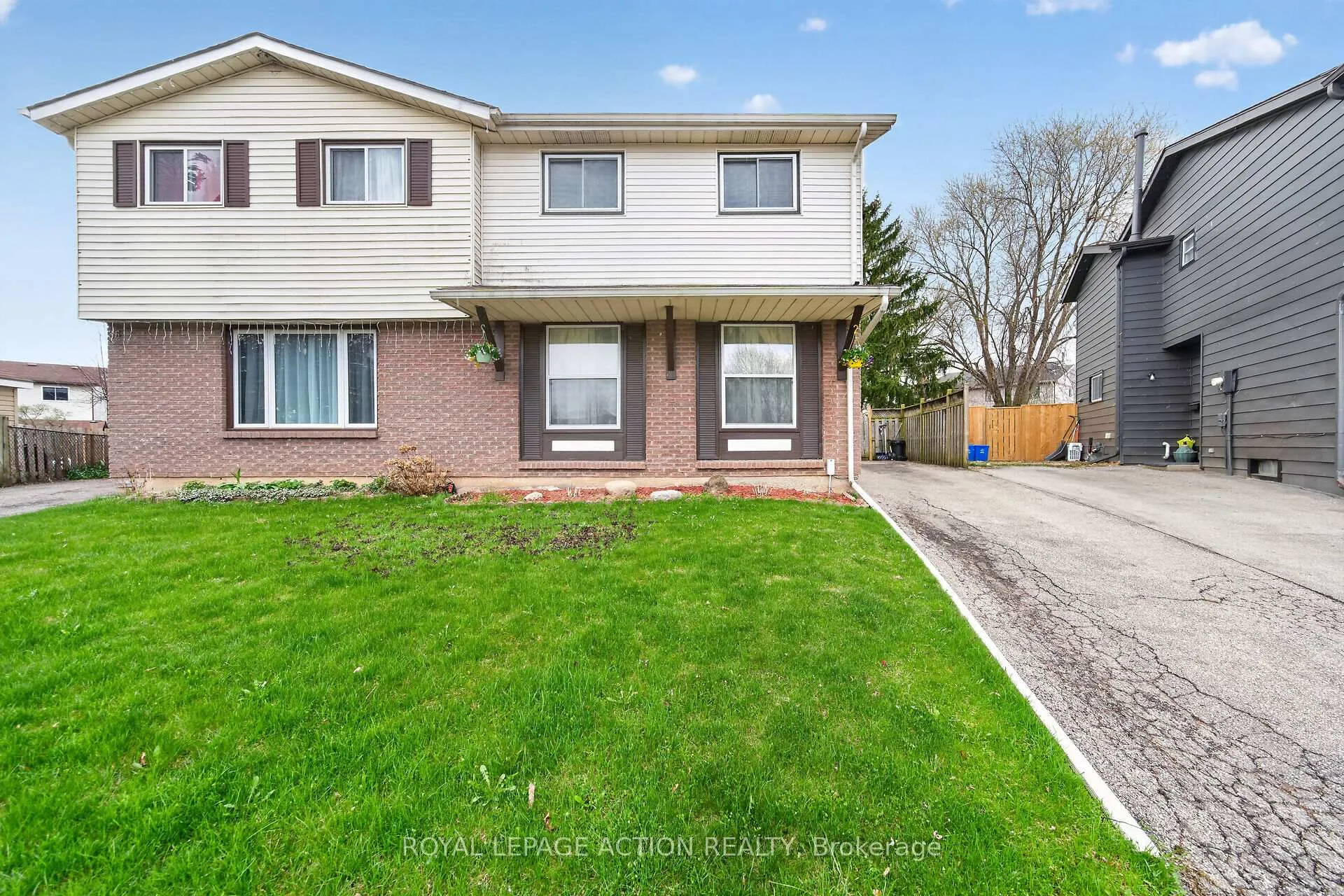 Photo 1 of 34 Enfield Crescent, Brantford — HOMEH