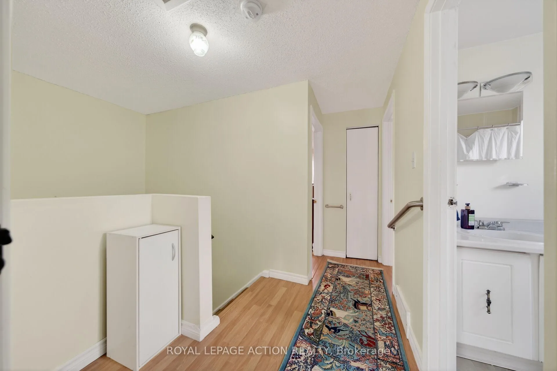Photo 13 of 34 Enfield Crescent, Brantford — HOMEH