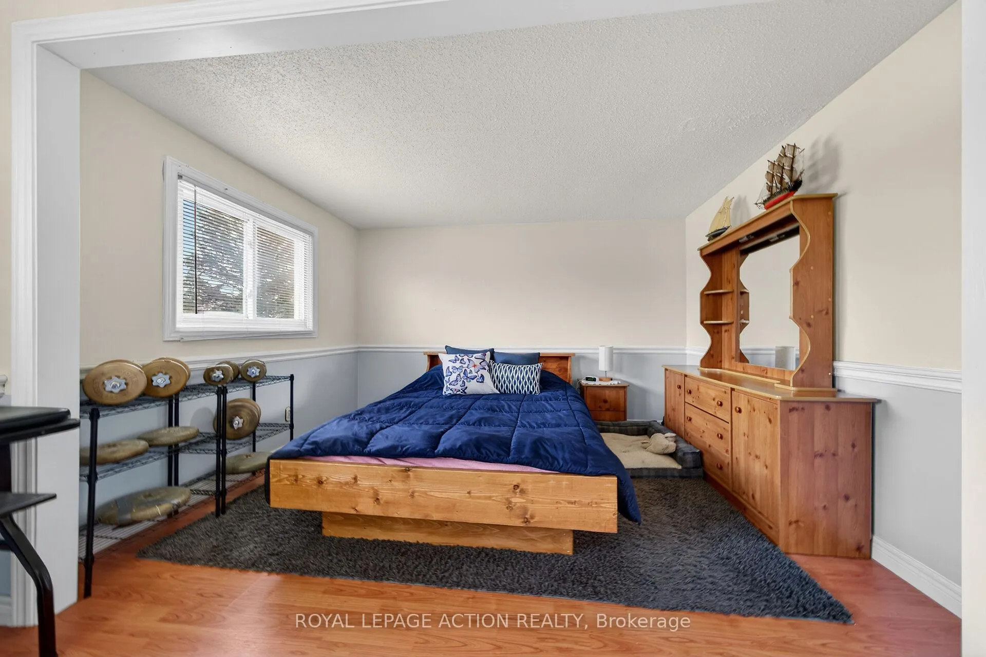 Photo 14 of 34 Enfield Crescent, Brantford — HOMEH