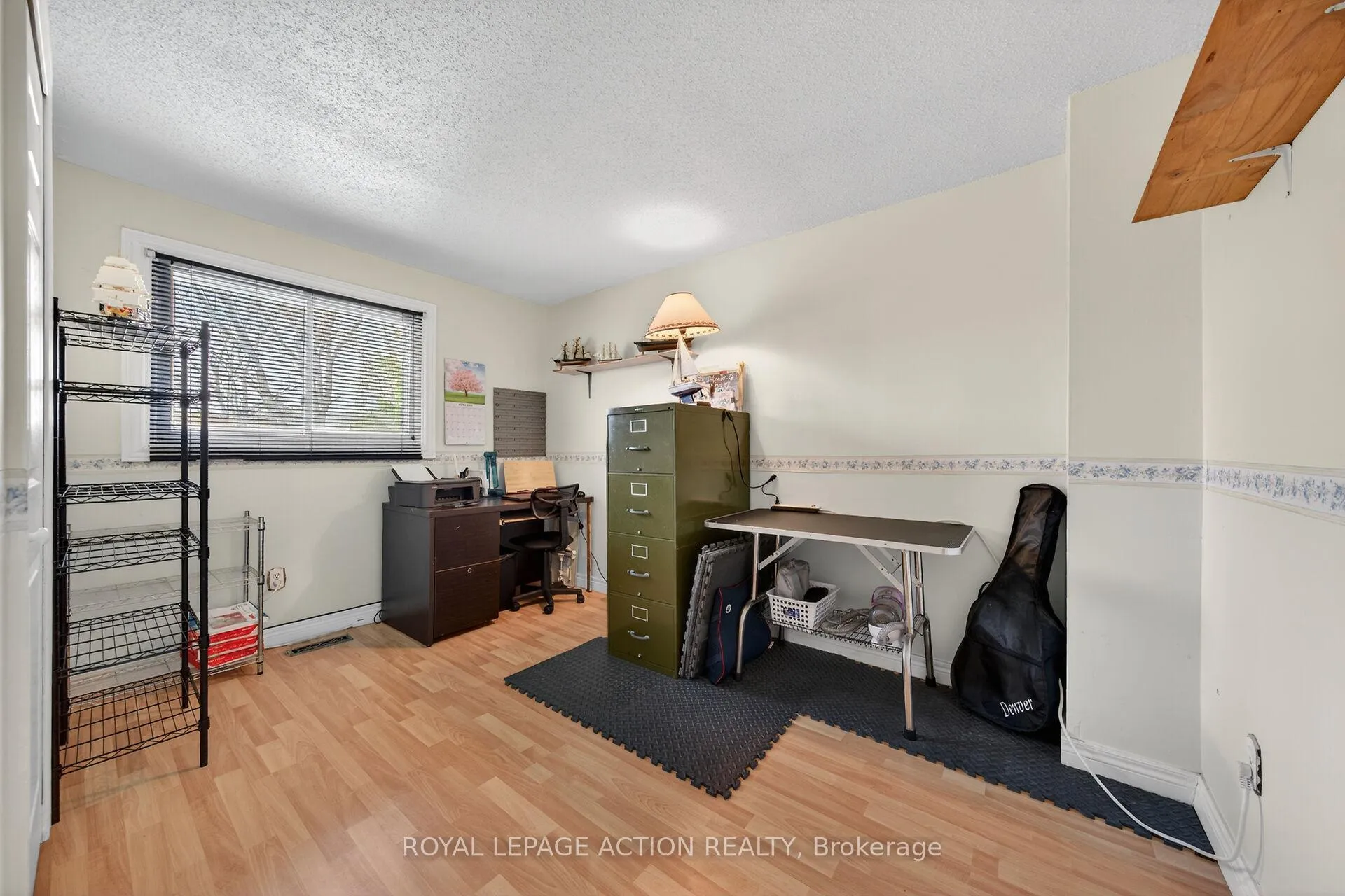 Photo 18 of 34 Enfield Crescent, Brantford — HOMEH