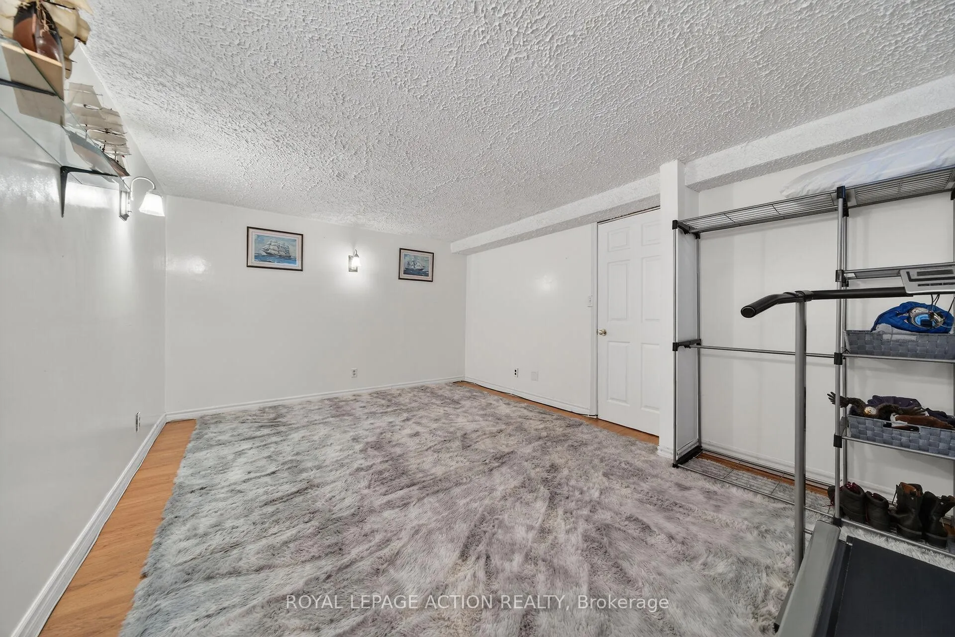 Photo 24 of 34 Enfield Crescent, Brantford — HOMEH