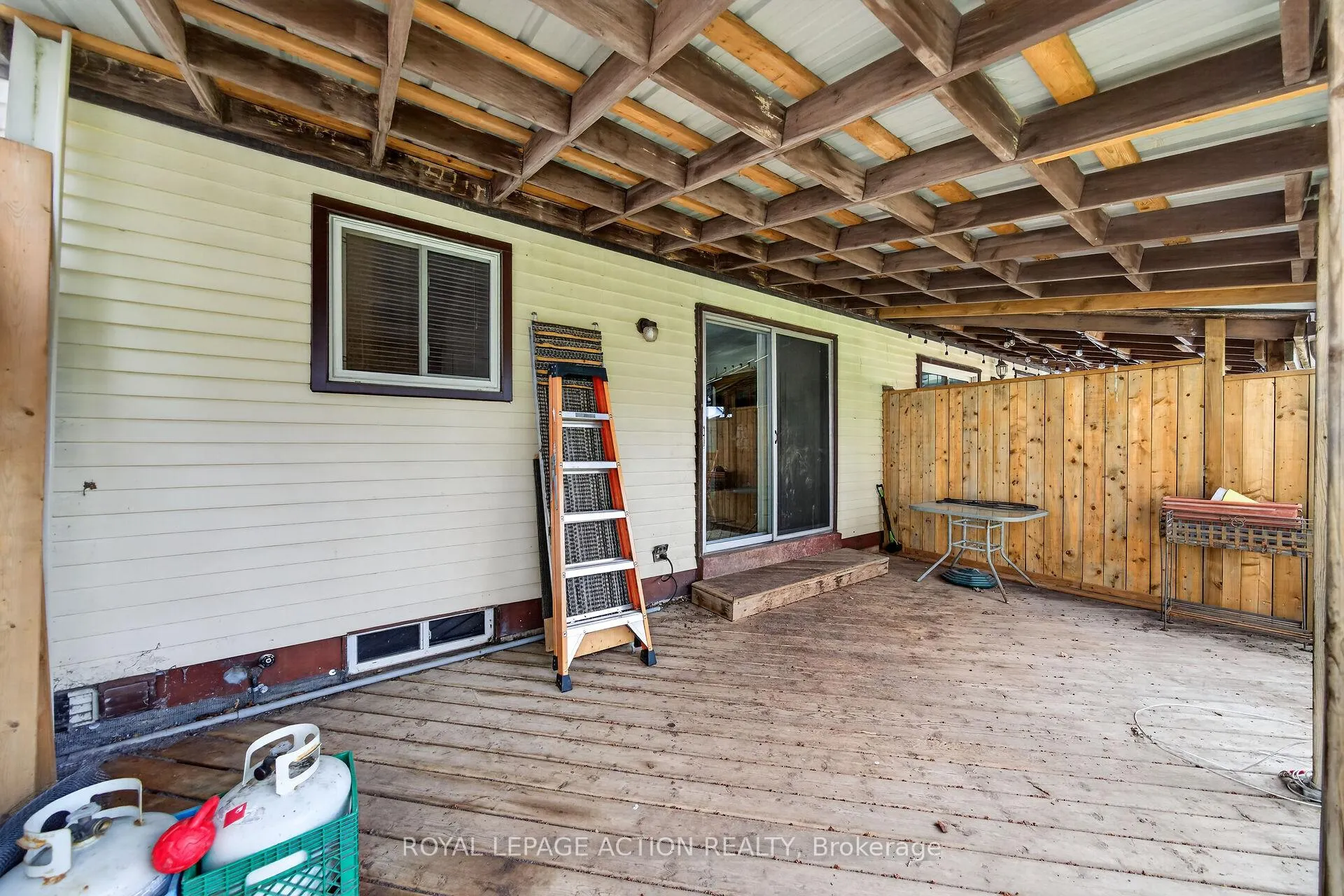Photo 29 of 34 Enfield Crescent, Brantford — HOMEH