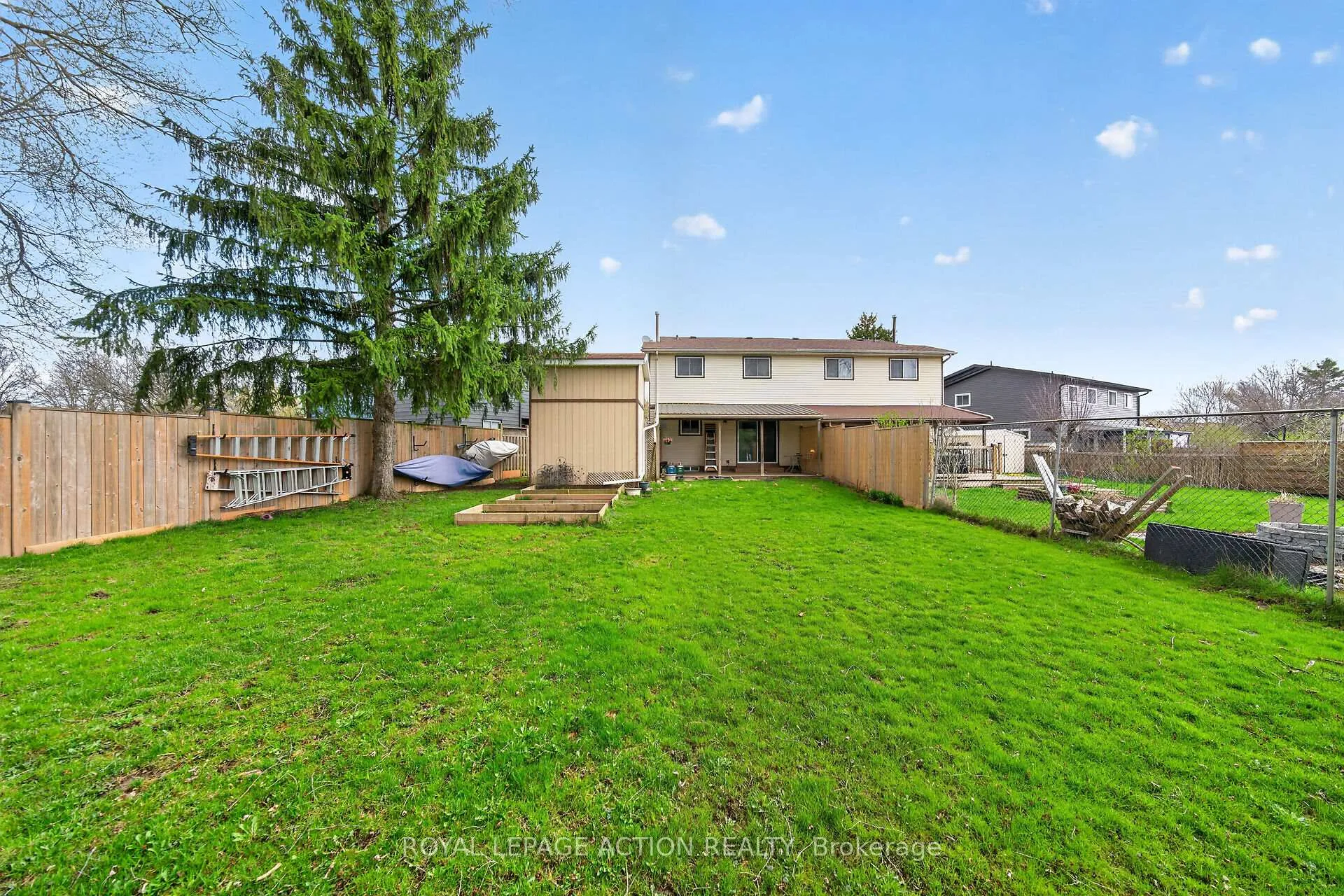 Photo 33 of 34 Enfield Crescent, Brantford — HOMEH