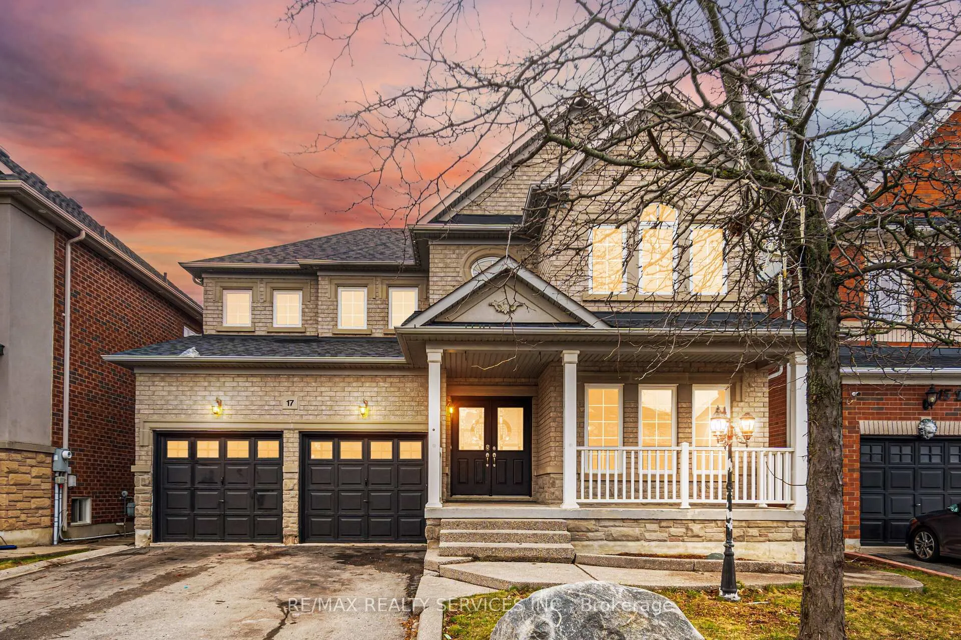 Photo 1 of 17 Donherb Crescent, Caledon, Rural Caledon — HOMEH