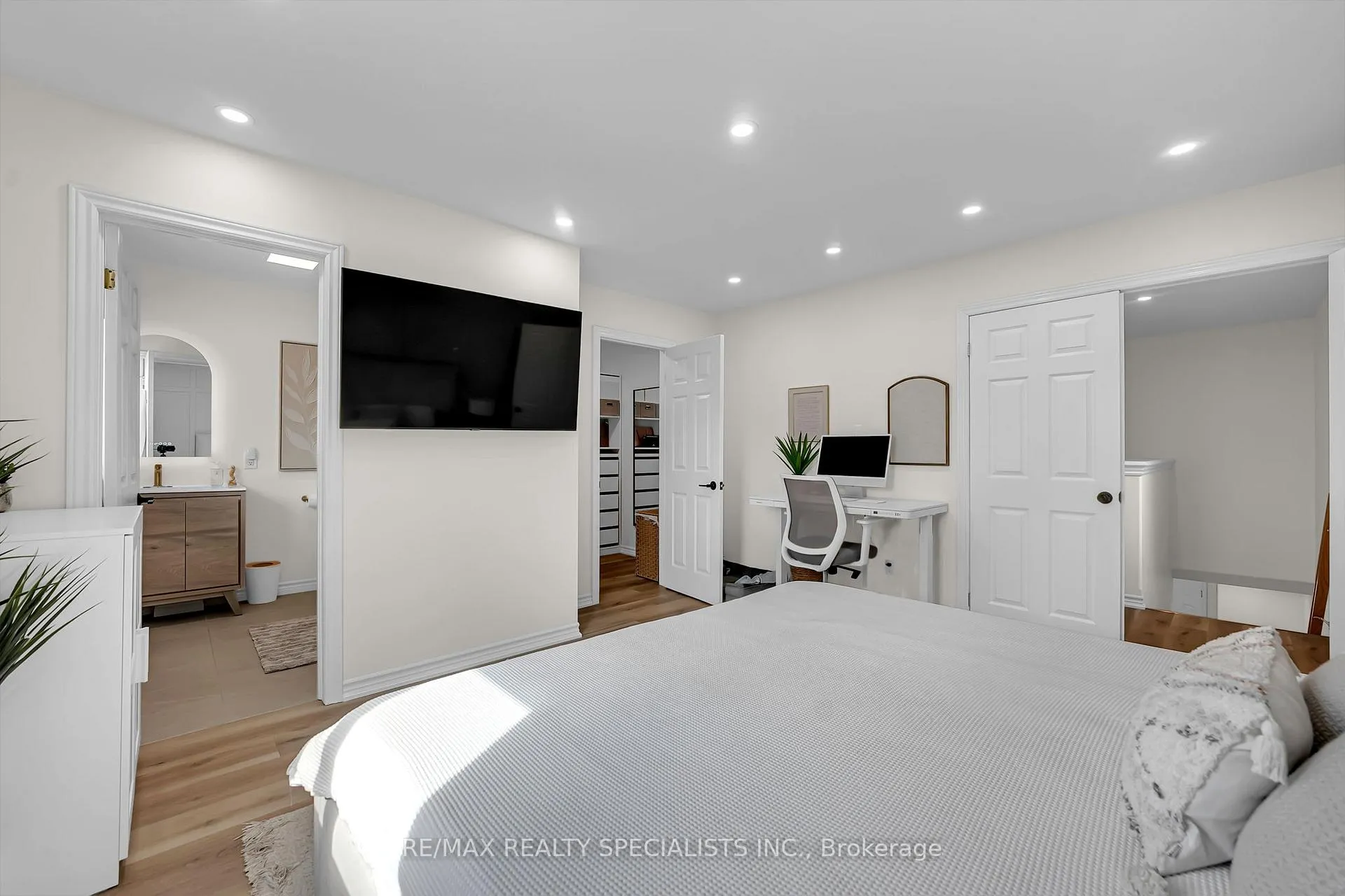 Photo 17 of 21 Stevenson Street, Essa, Angus — HOMEH