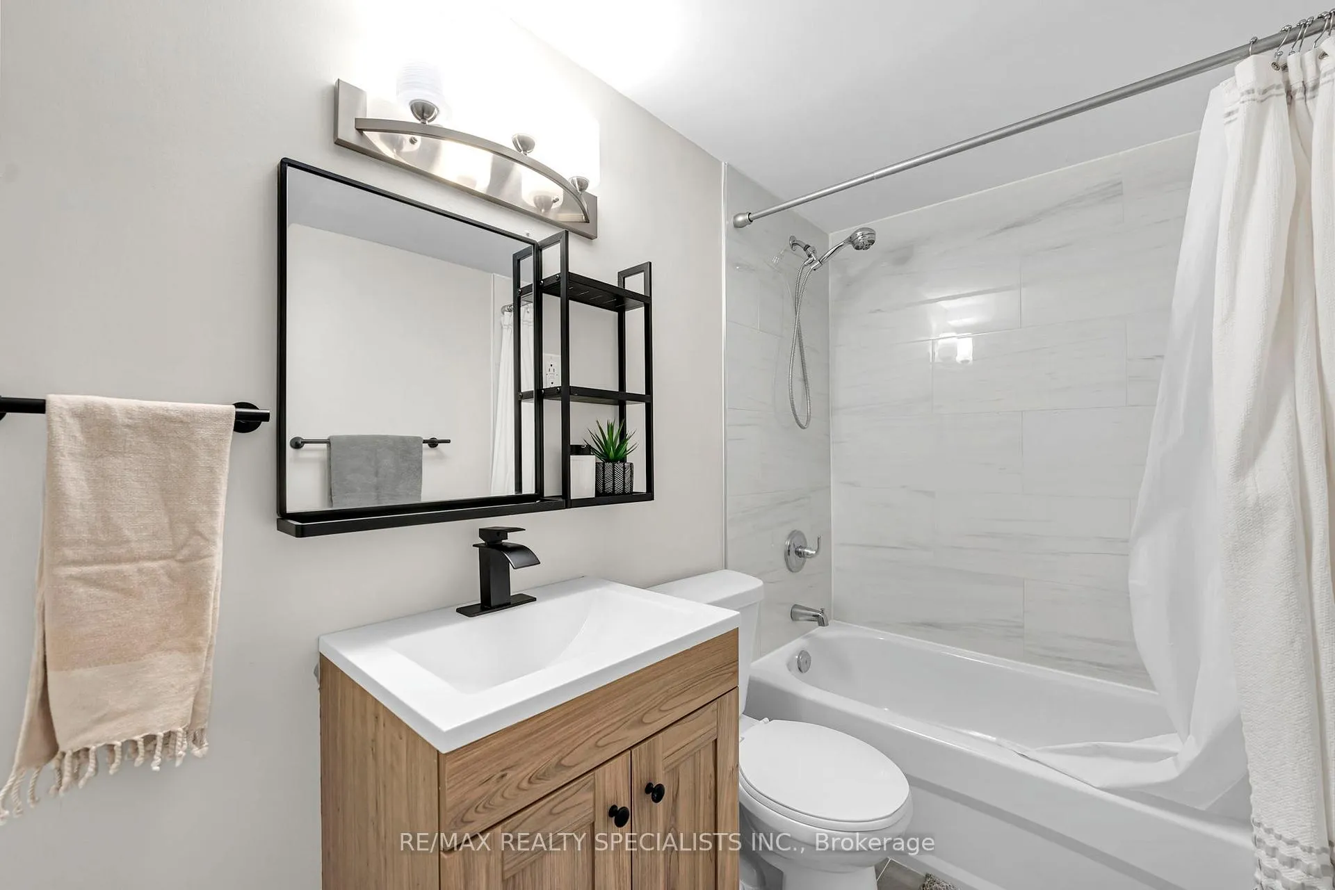 Photo 32 of 21 Stevenson Street, Essa, Angus — HOMEH