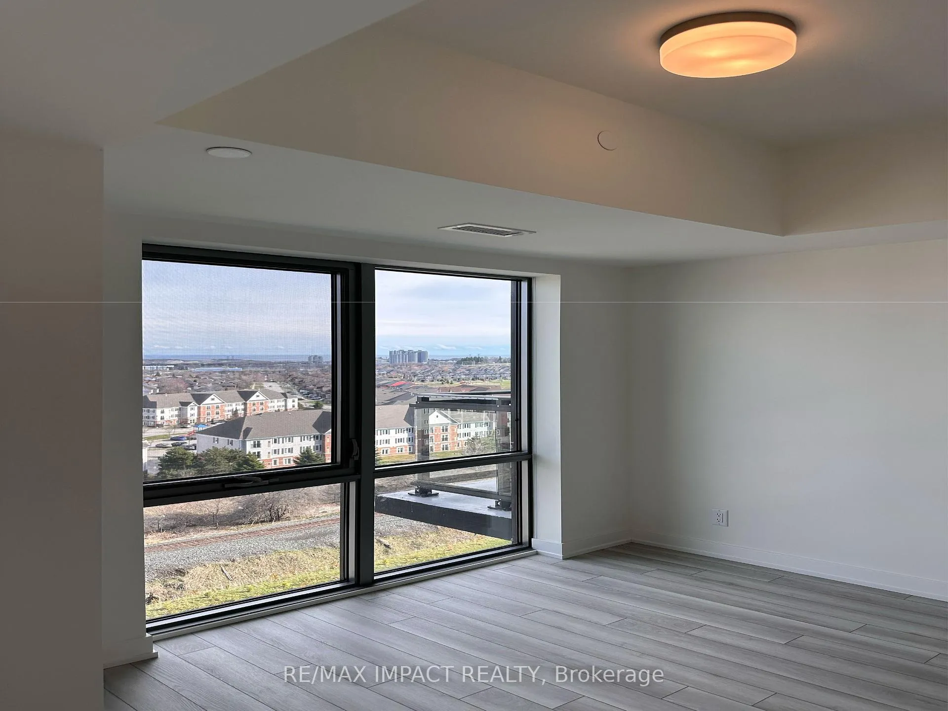 Photo 12 of 51 Clarington Boulevard, Clarington, Bowmanville — HOMEH