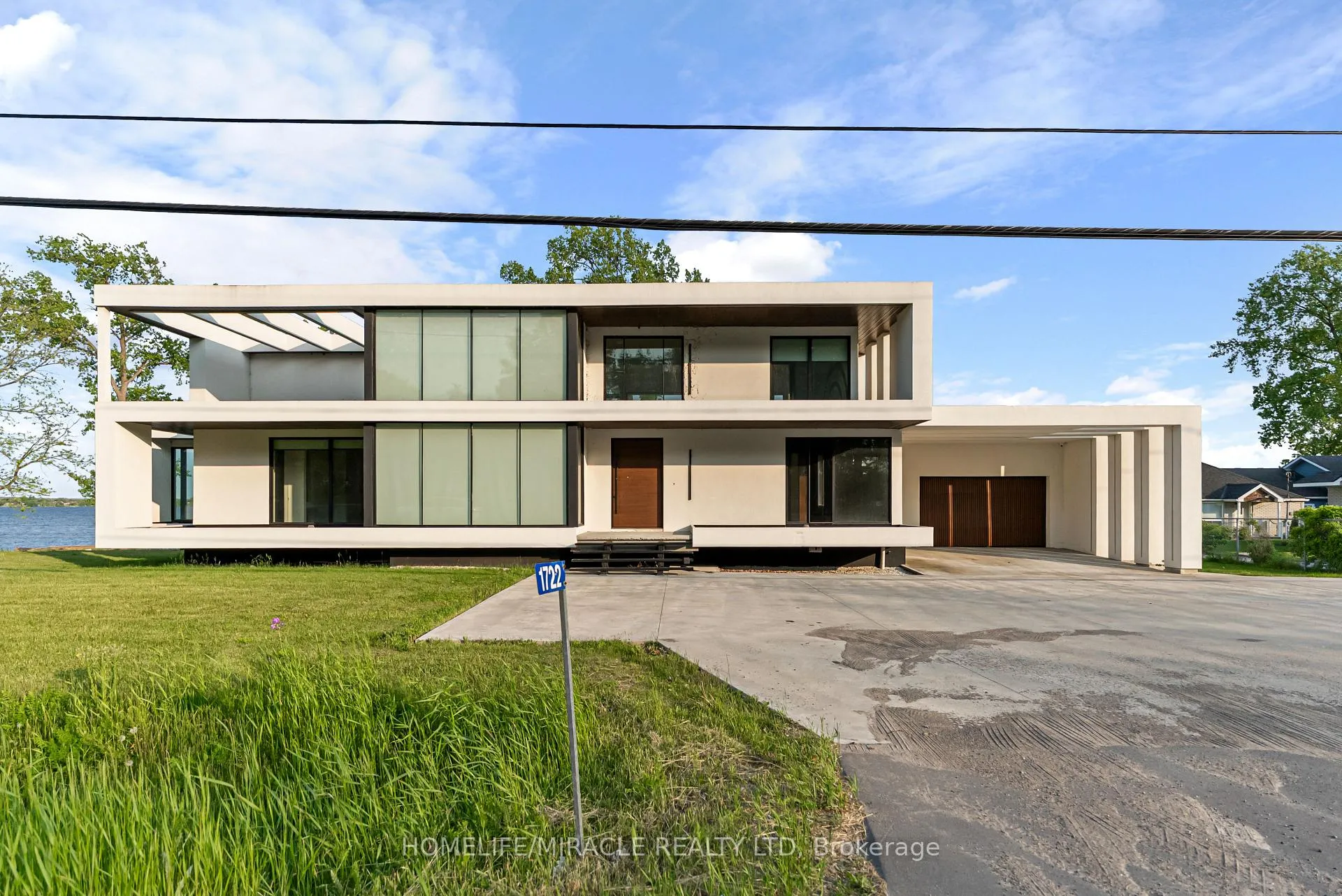 Photo 2 of 1722 Old Highway 2, Belleville, Belleville Ward — HOMEH