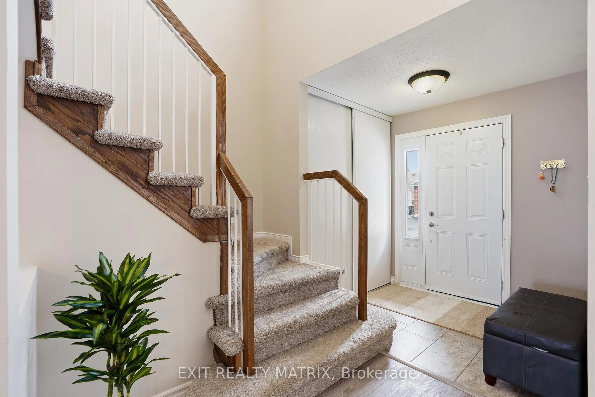 Photo 2 of 127 Marshfield Street, Ottawa, Avalon East — HOMEH