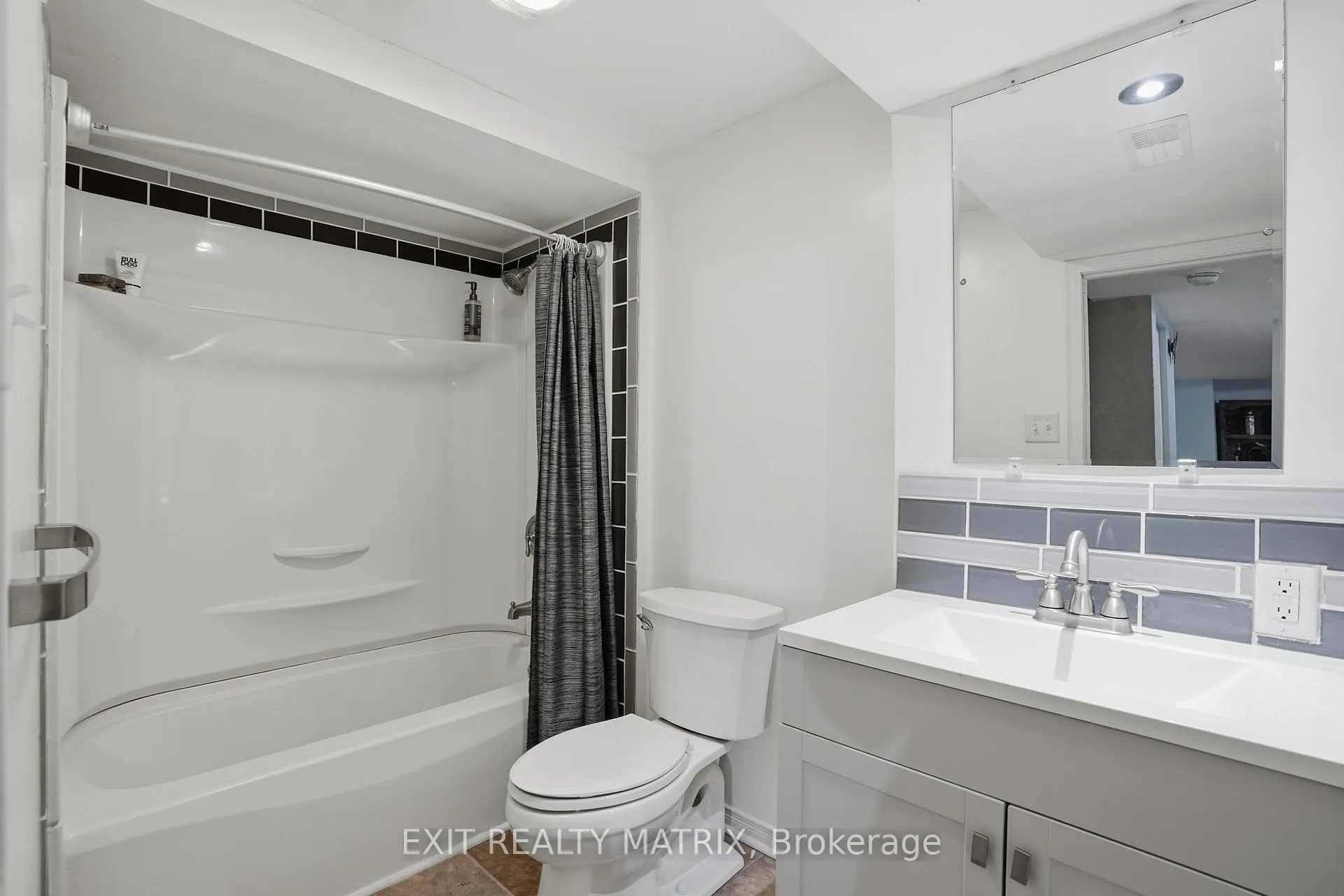 Photo 20 of 127 Marshfield Street, Ottawa, Avalon East — HOMEH