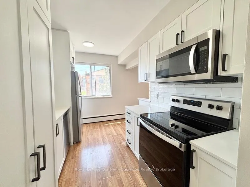Front of Unit 7, 10 West Park Avenue