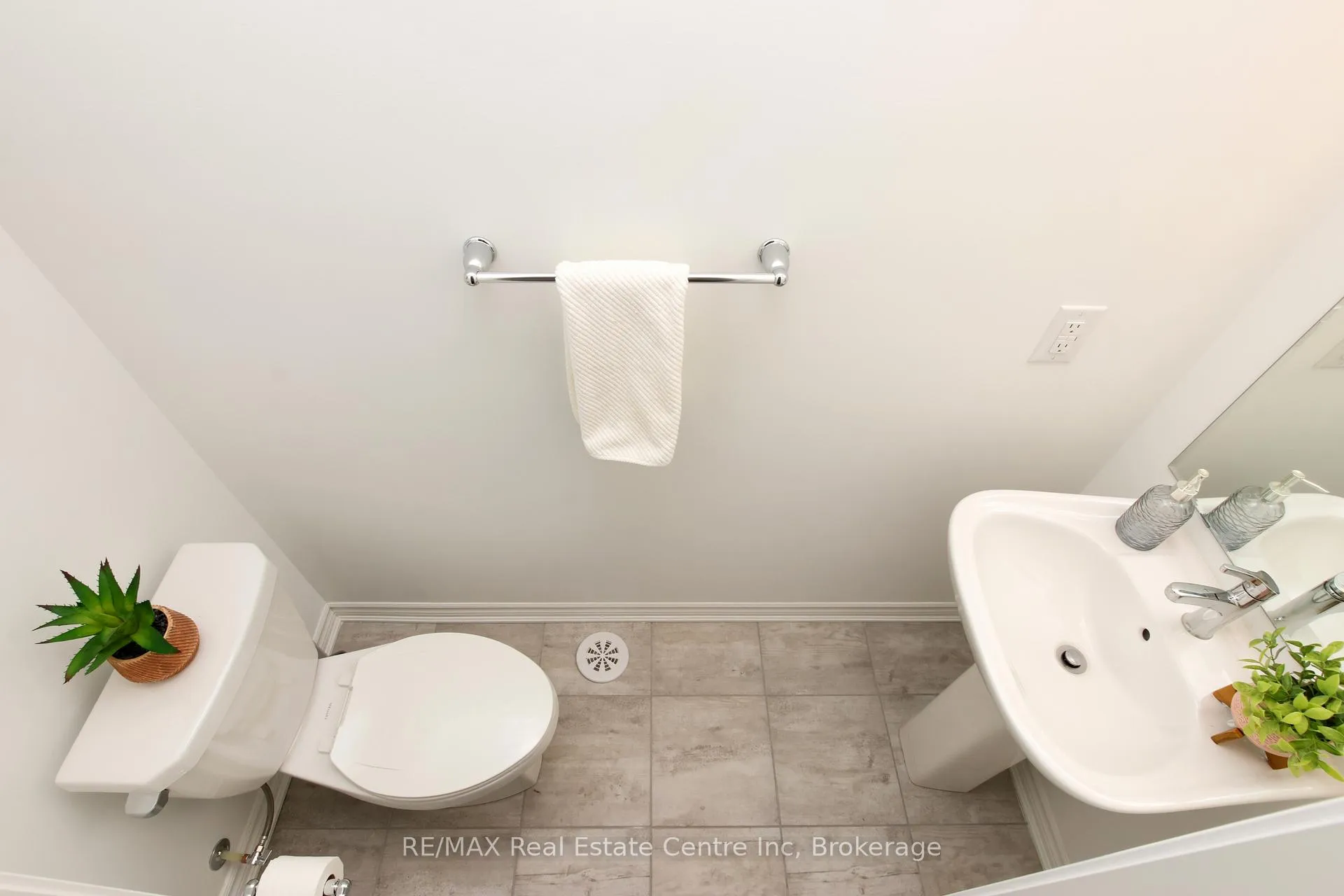Photo 21 of 1701 Dance Court, Milton, Bowes — HOMEH