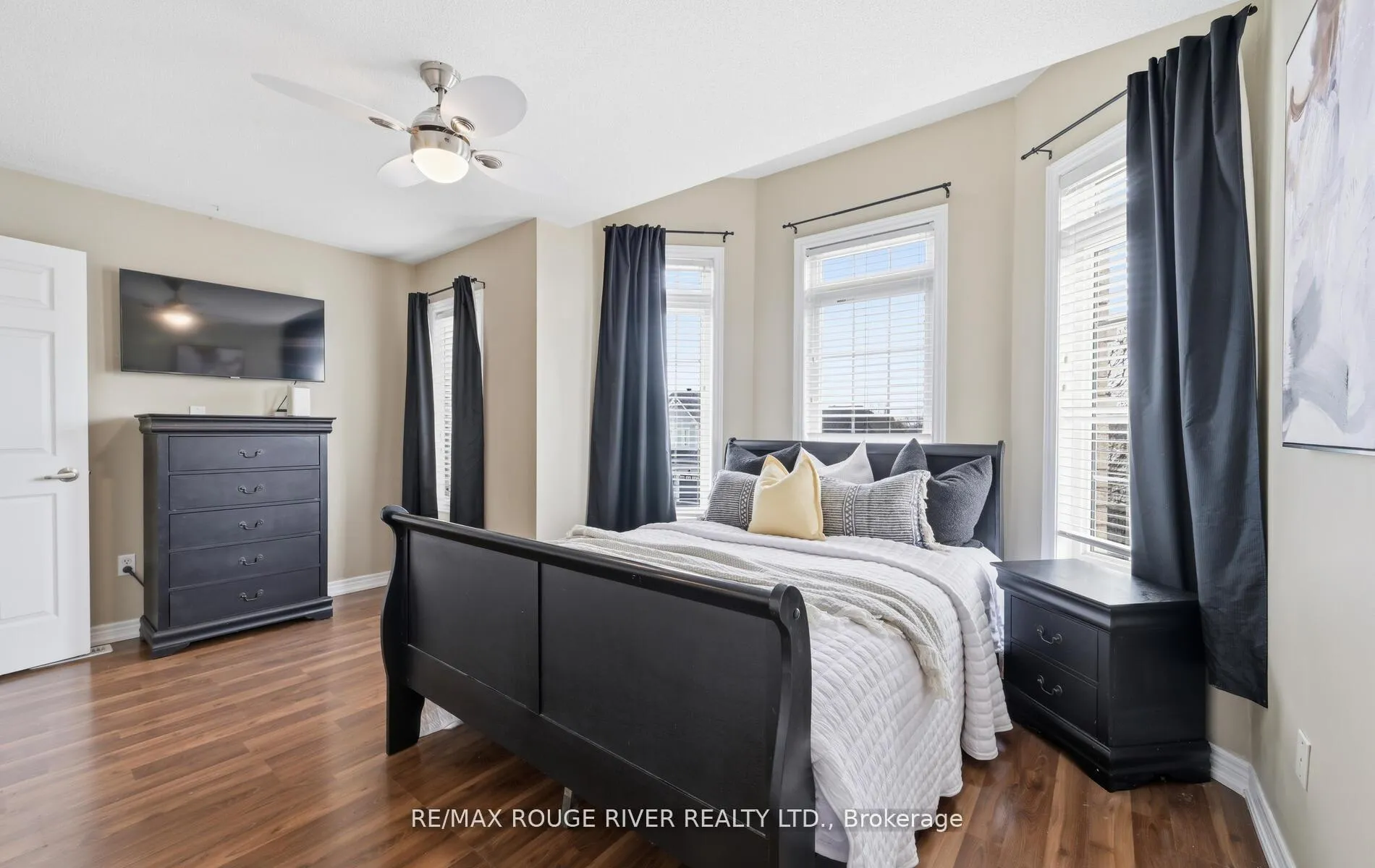 Photo 29 of 26 Corsham Drive, Whitby, Brooklin — HOMEH