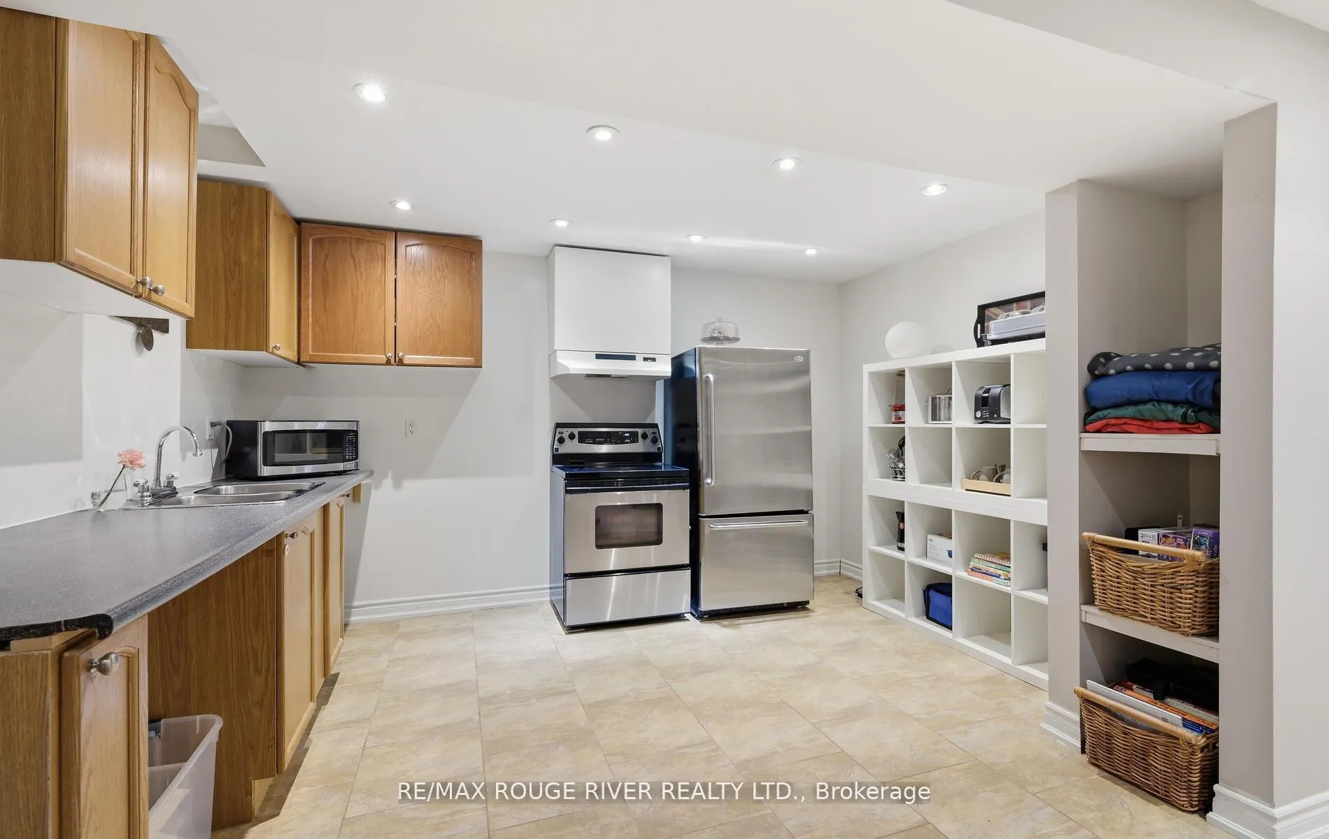 Photo 41 of 26 Corsham Drive, Whitby, Brooklin — HOMEH