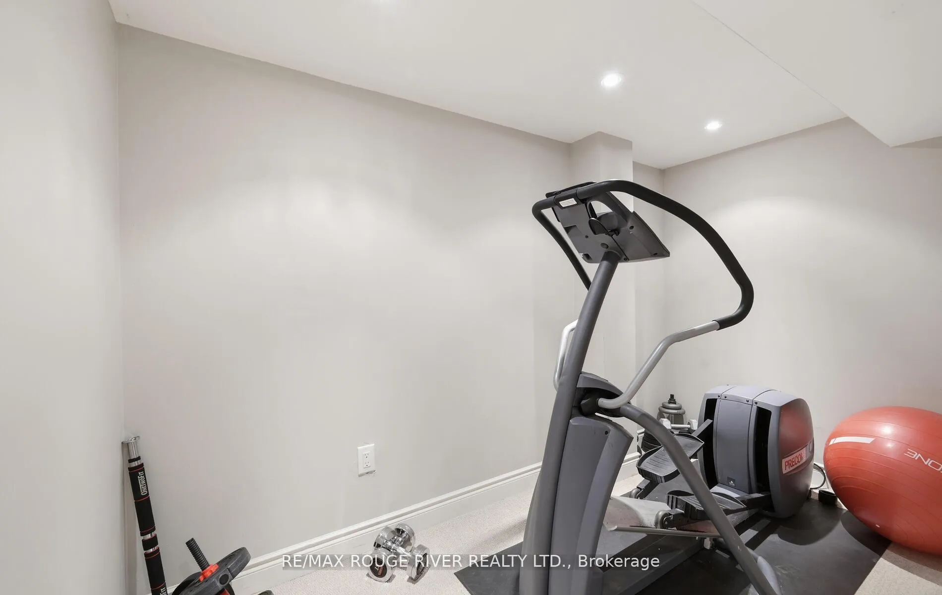 Photo 42 of 26 Corsham Drive, Whitby, Brooklin — HOMEH