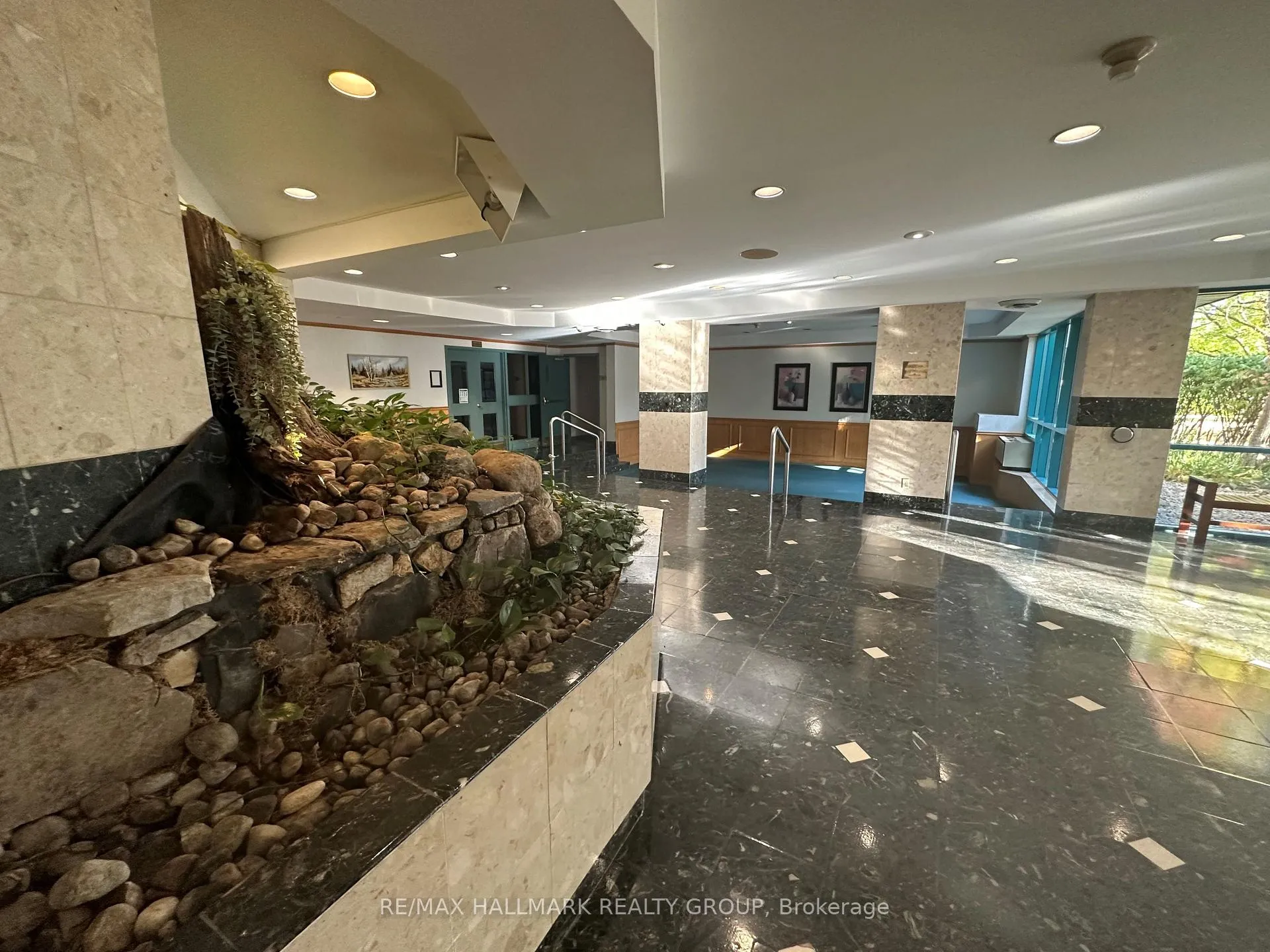 Photo 14 of Unit 813, 1025 Grenon Avenue, Ottawa, Fairfield Heights — HOMEH