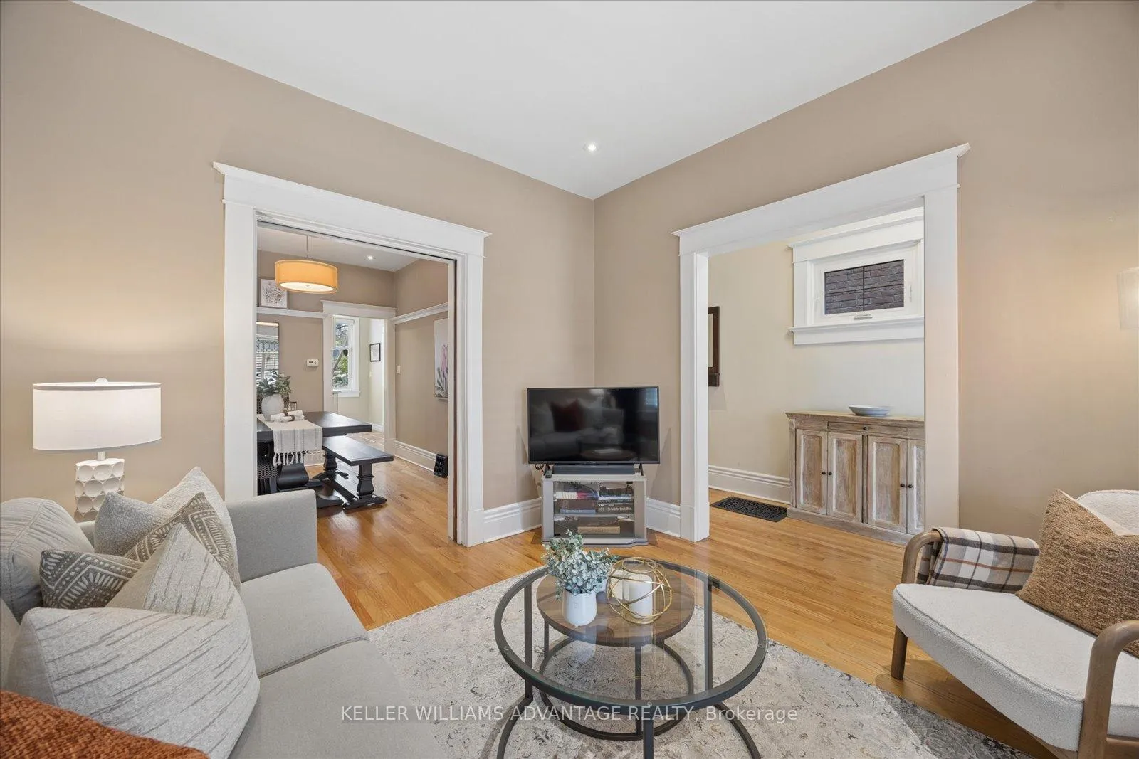 Photo 9 of 274 Waverley Road, Toronto, The Beaches — HOMEH