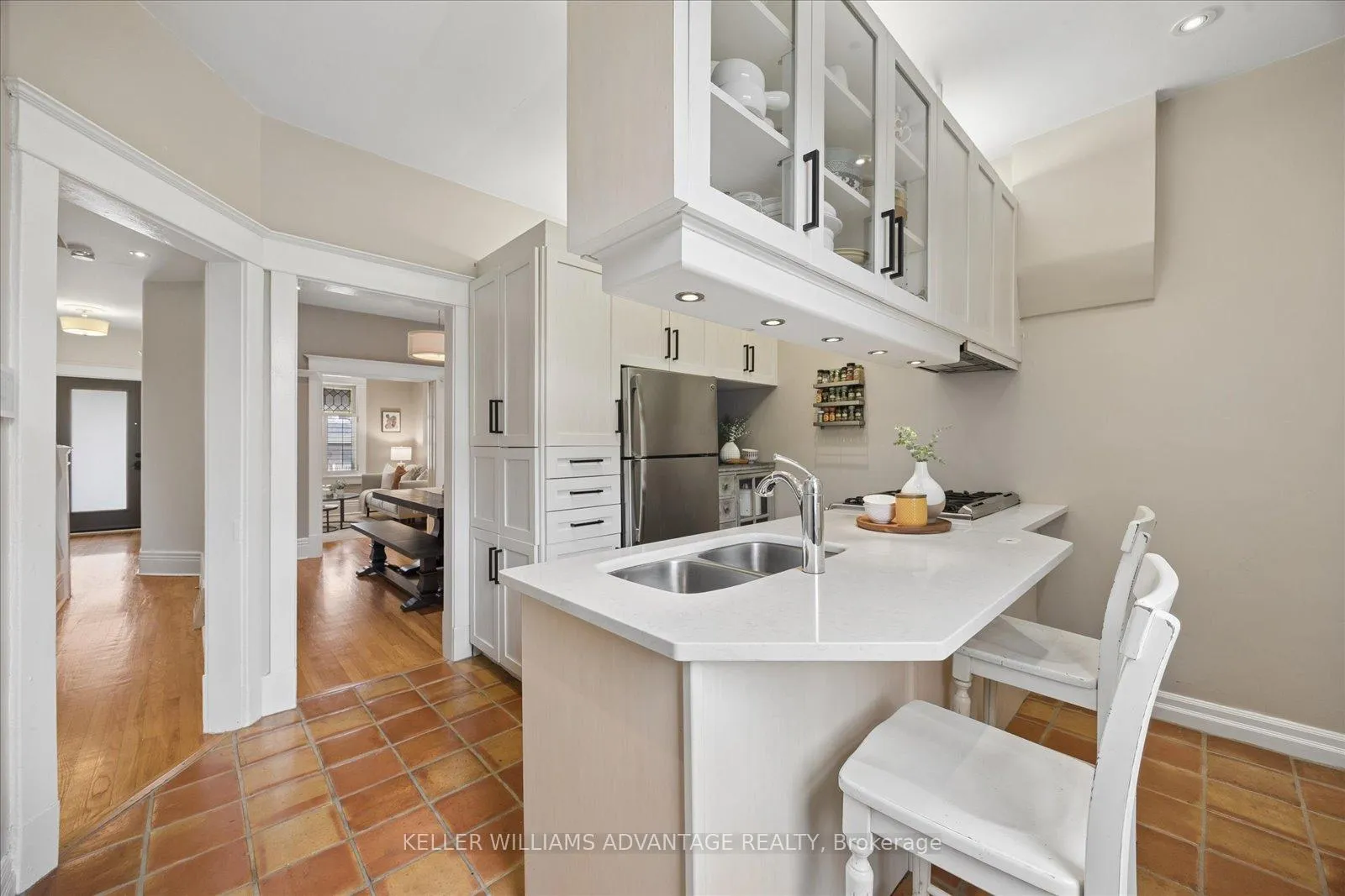 Photo 12 of 274 Waverley Road, Toronto, The Beaches — HOMEH