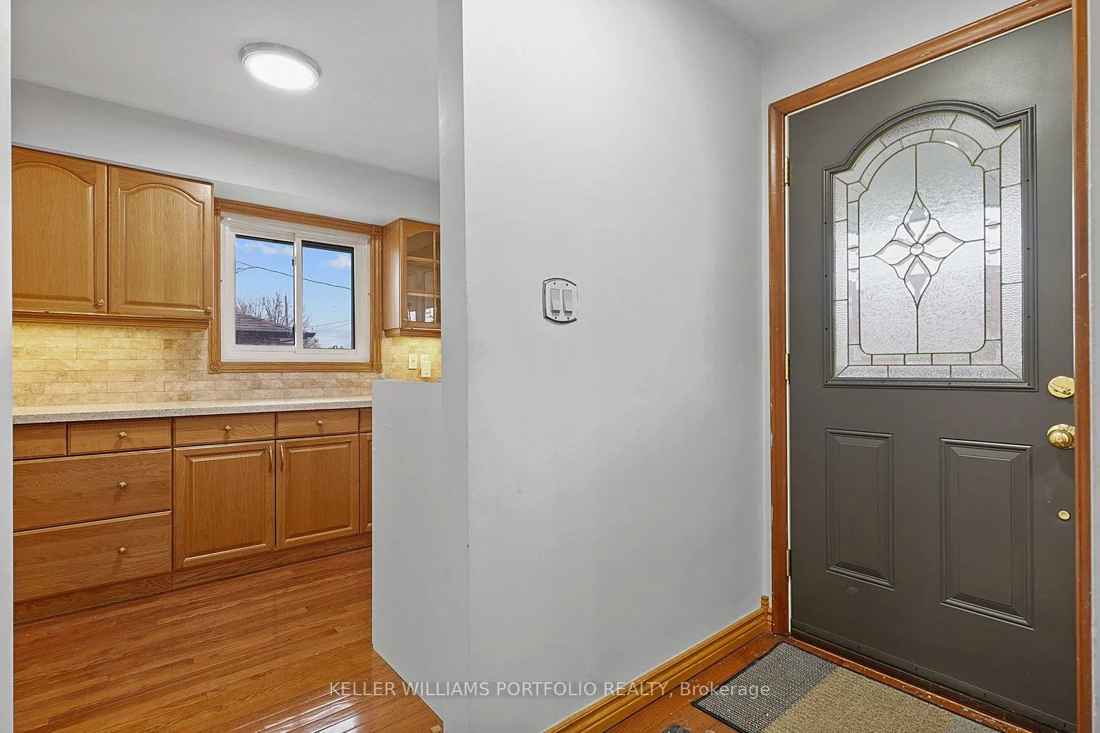 Photo 7 of 68 Athabasca Street, Oshawa, Donevan — HOMEH