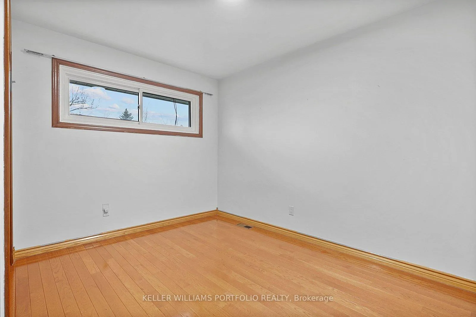 Photo 18 of 68 Athabasca Street, Oshawa, Donevan — HOMEH