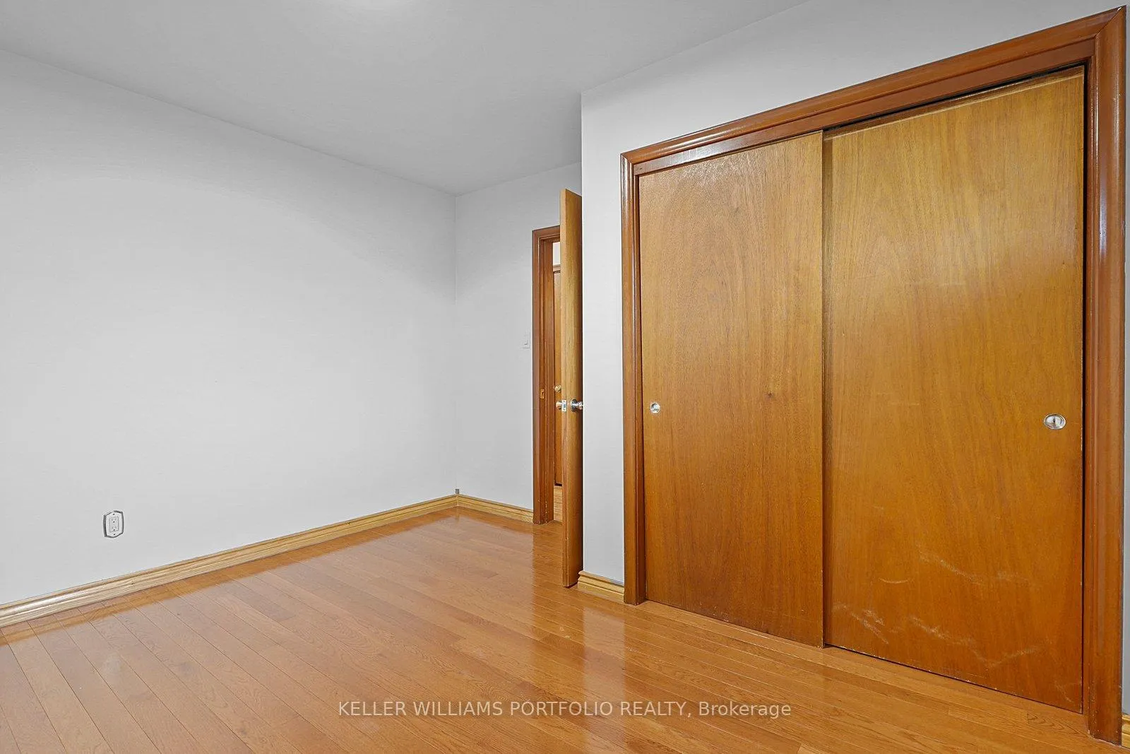Photo 19 of 68 Athabasca Street, Oshawa, Donevan — HOMEH