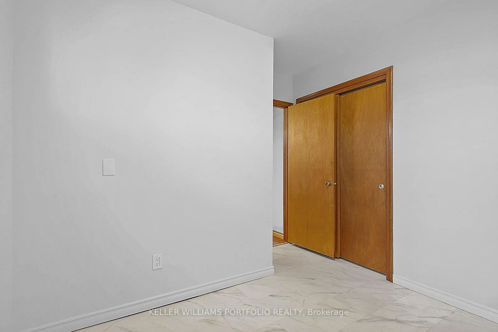 Photo 23 of 68 Athabasca Street, Oshawa, Donevan — HOMEH