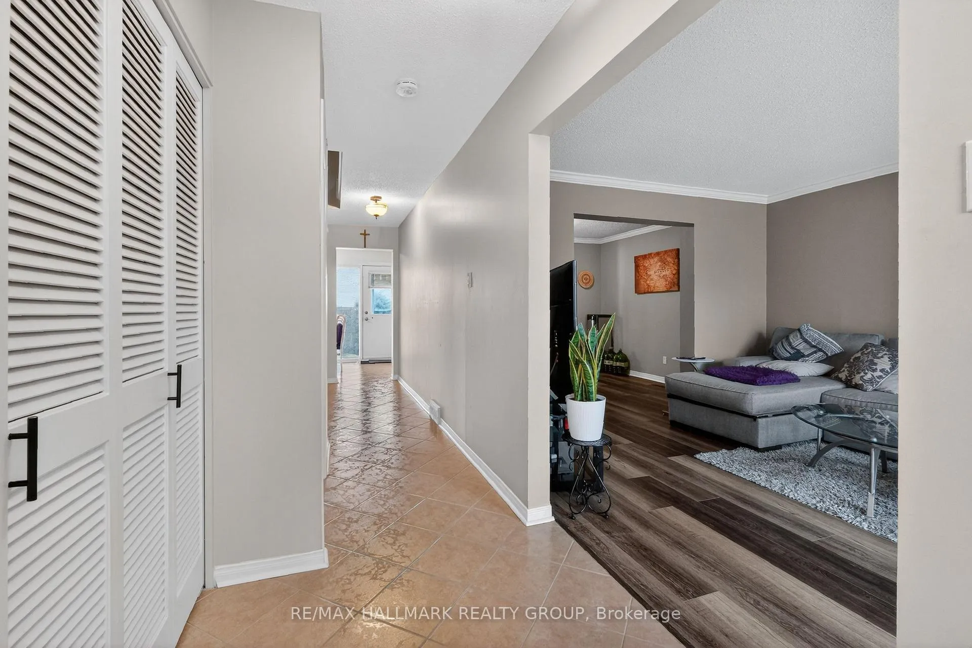 Photo 4 of Unit 257, 3310 Southgate Road, Ottawa, South Keys — HOMEH