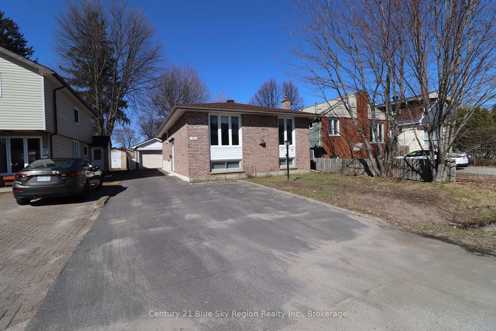 Photo 2 of 85 Whitney Avenue, North Bay, Ferris — HOMEH