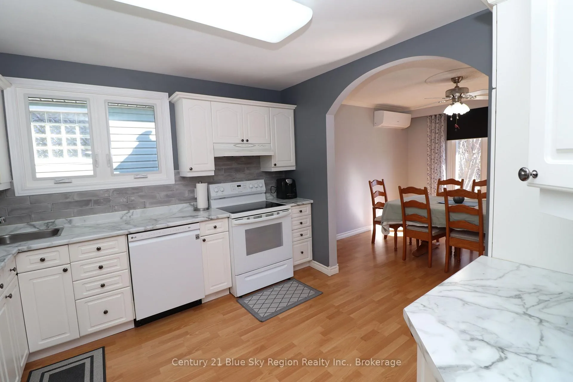 Photo 12 of 85 Whitney Avenue, North Bay, Ferris — HOMEH