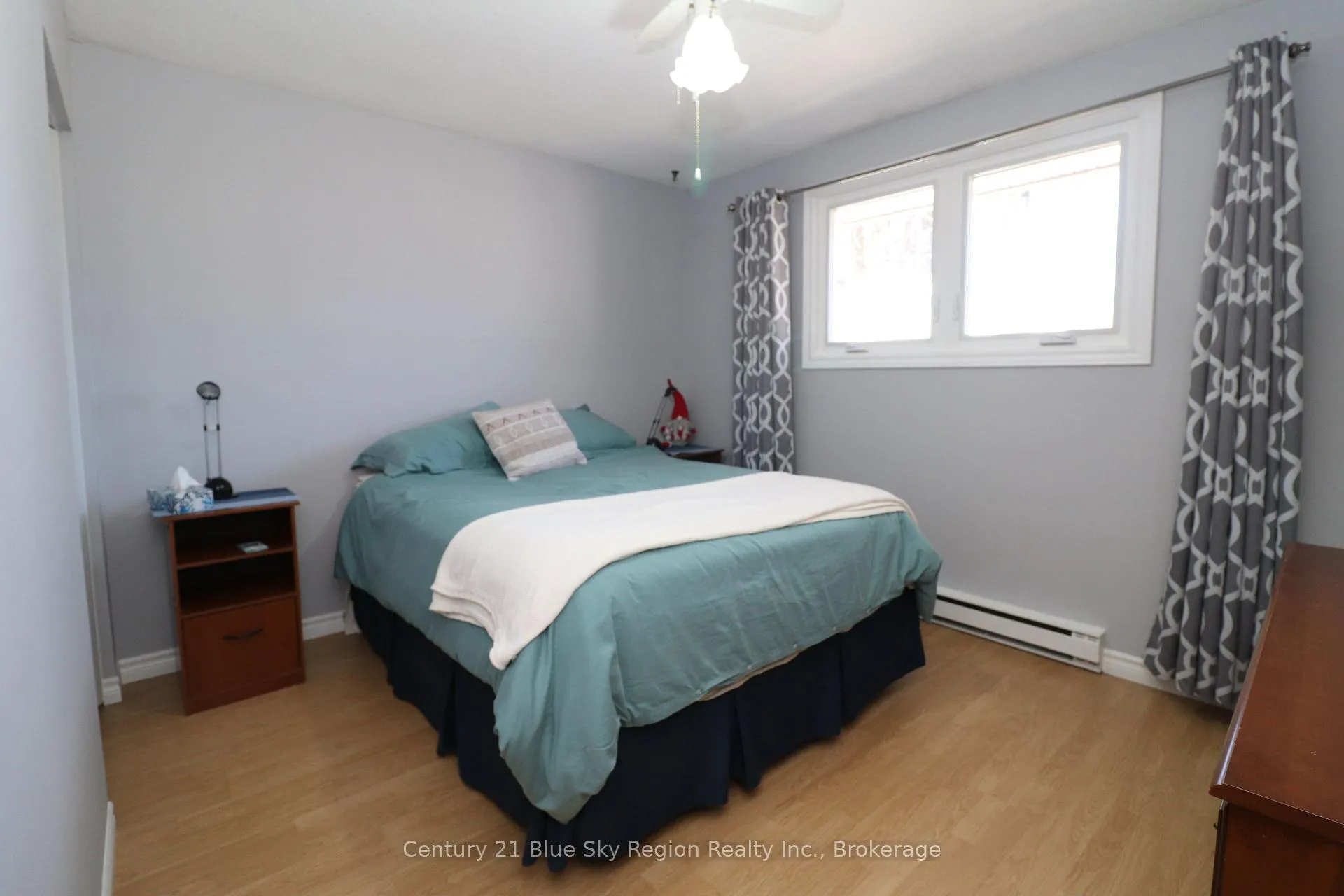 Photo 23 of 85 Whitney Avenue, North Bay, Ferris — HOMEH