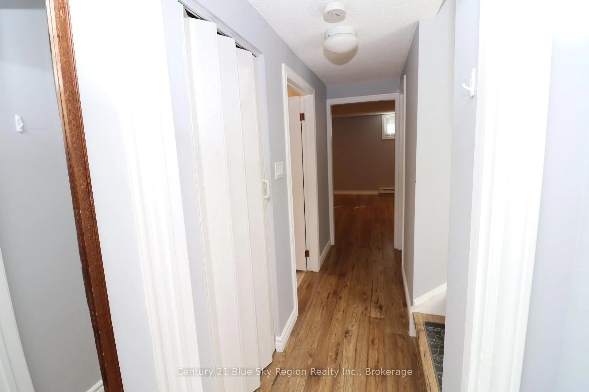 Photo 34 of 85 Whitney Avenue, North Bay, Ferris — HOMEH