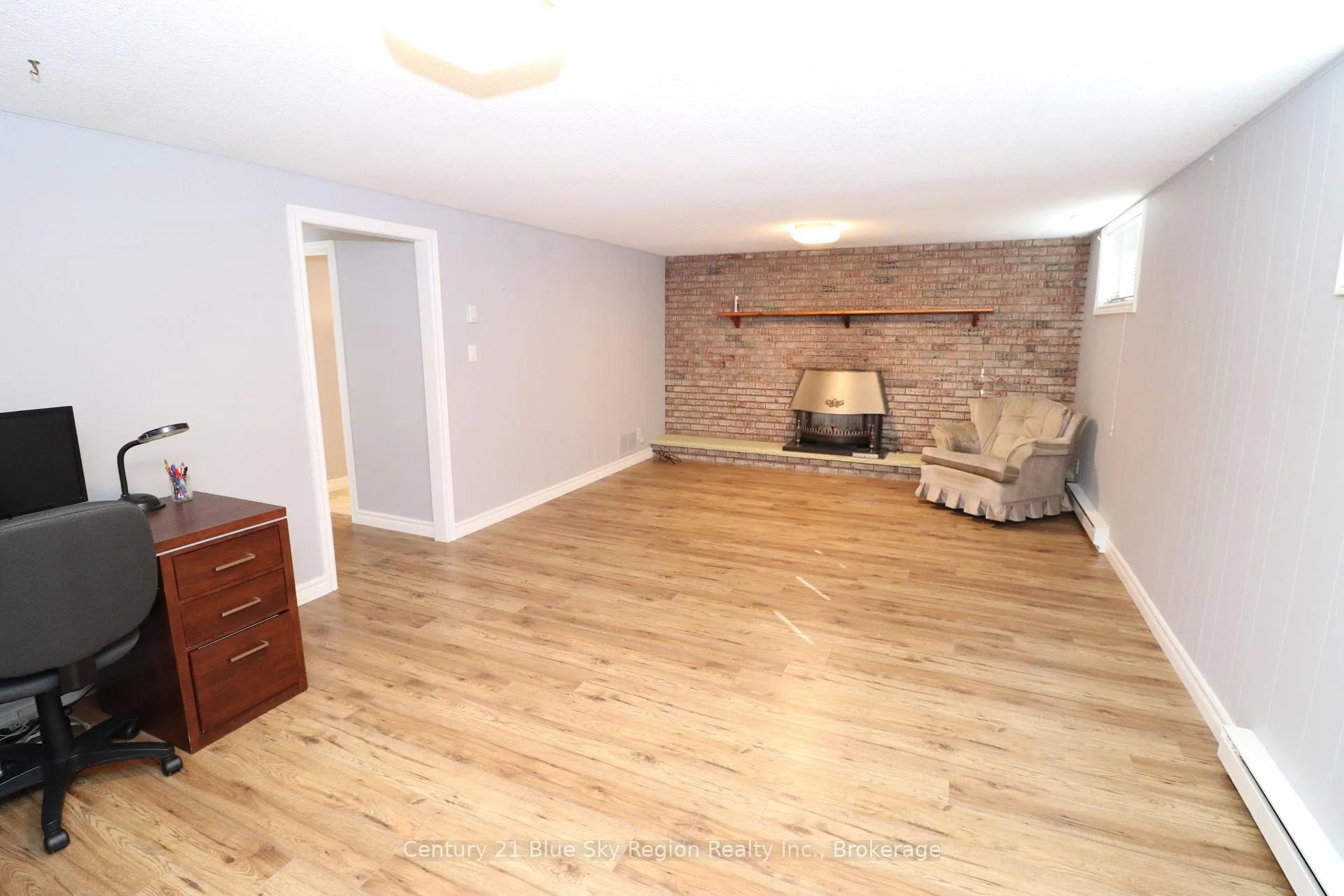 Photo 37 of 85 Whitney Avenue, North Bay, Ferris — HOMEH