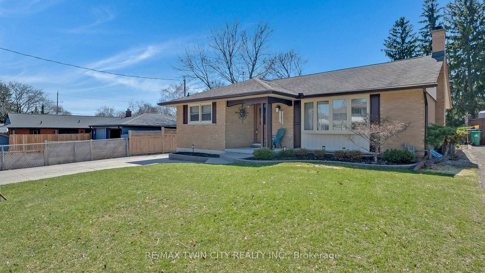 Photo 2 of 159 Elkington Drive, Kitchener — HOMEH