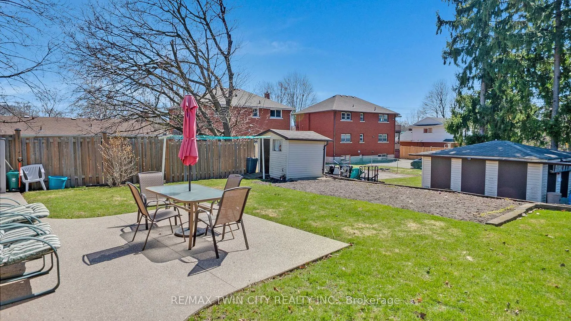 Photo 32 of 159 Elkington Drive, Kitchener — HOMEH