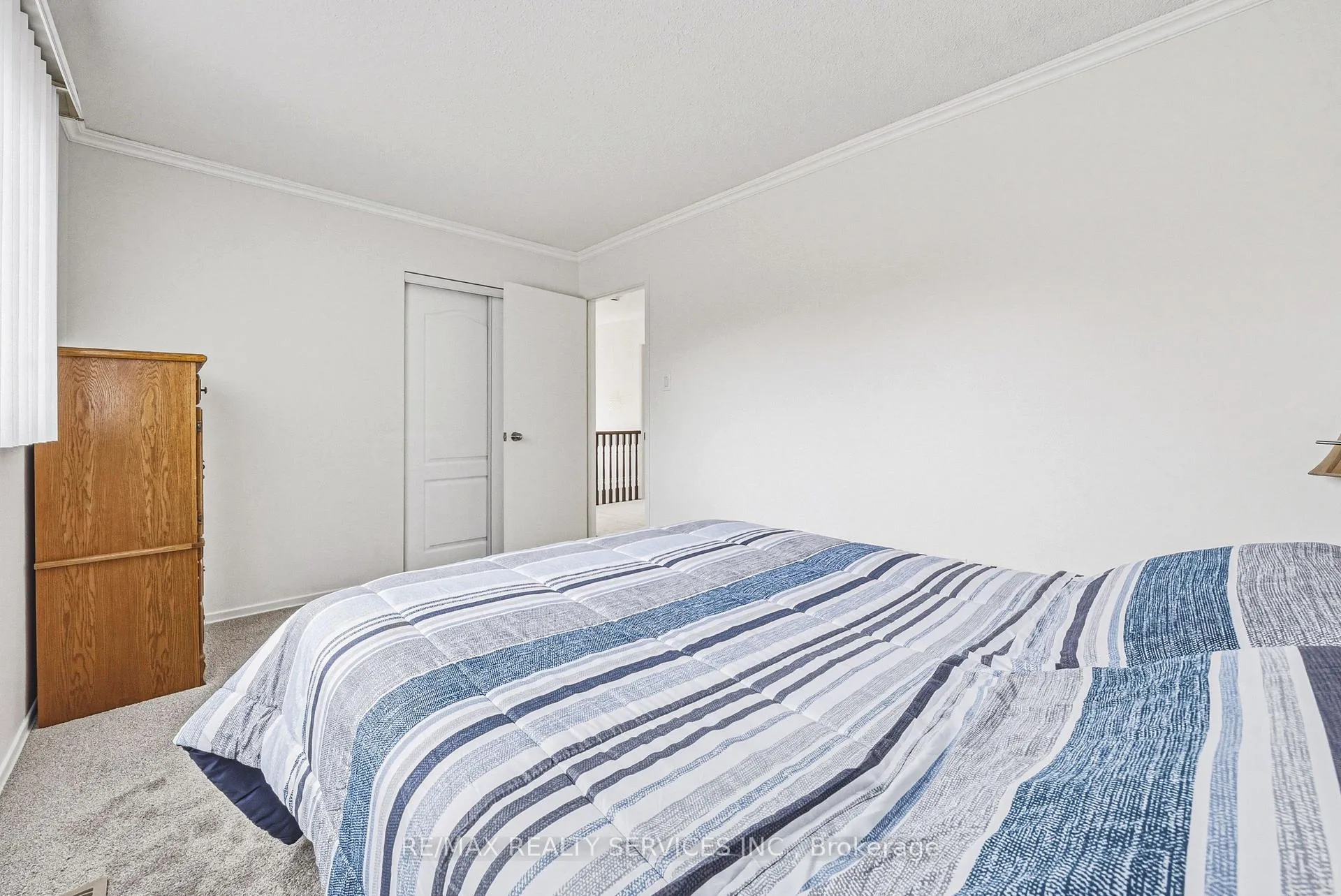 Photo 25 of 4 Mount Forest Drive, Brampton, Heart Lake West — HOMEH