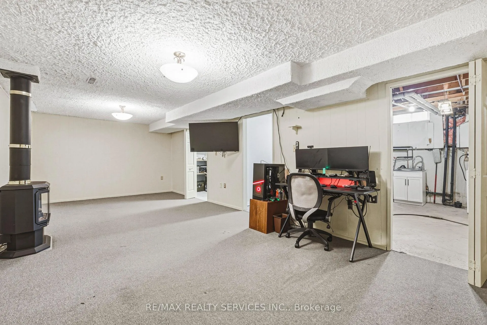 Photo 27 of 4 Mount Forest Drive, Brampton, Heart Lake West — HOMEH