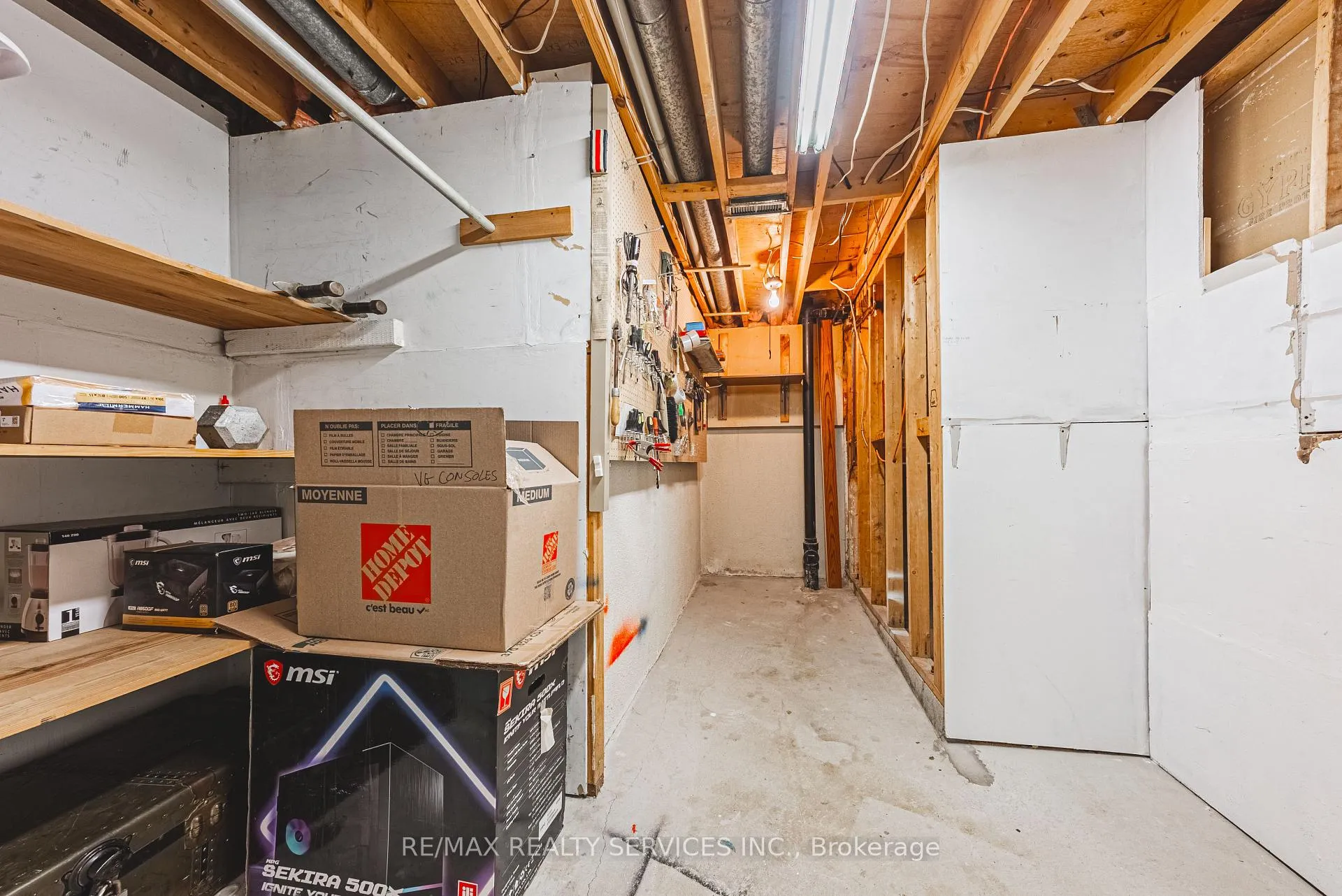 Photo 29 of 4 Mount Forest Drive, Brampton, Heart Lake West — HOMEH