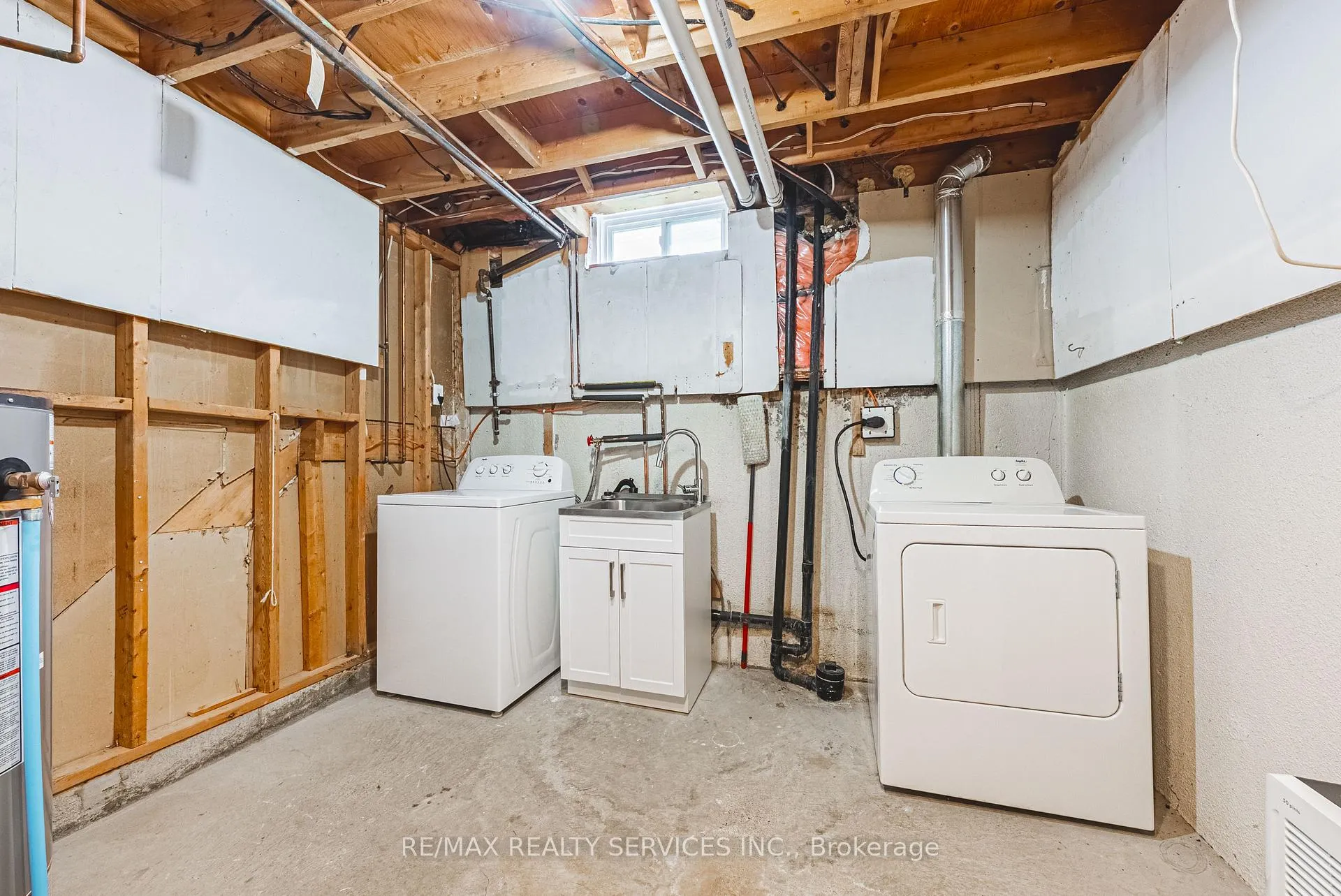 Photo 31 of 4 Mount Forest Drive, Brampton, Heart Lake West — HOMEH