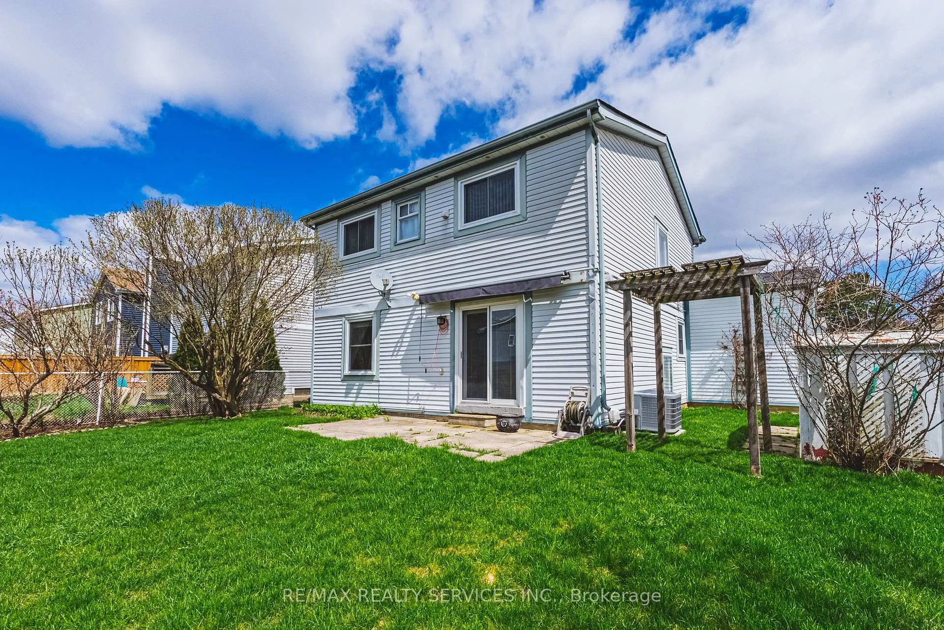 Photo 33 of 4 Mount Forest Drive, Brampton, Heart Lake West — HOMEH
