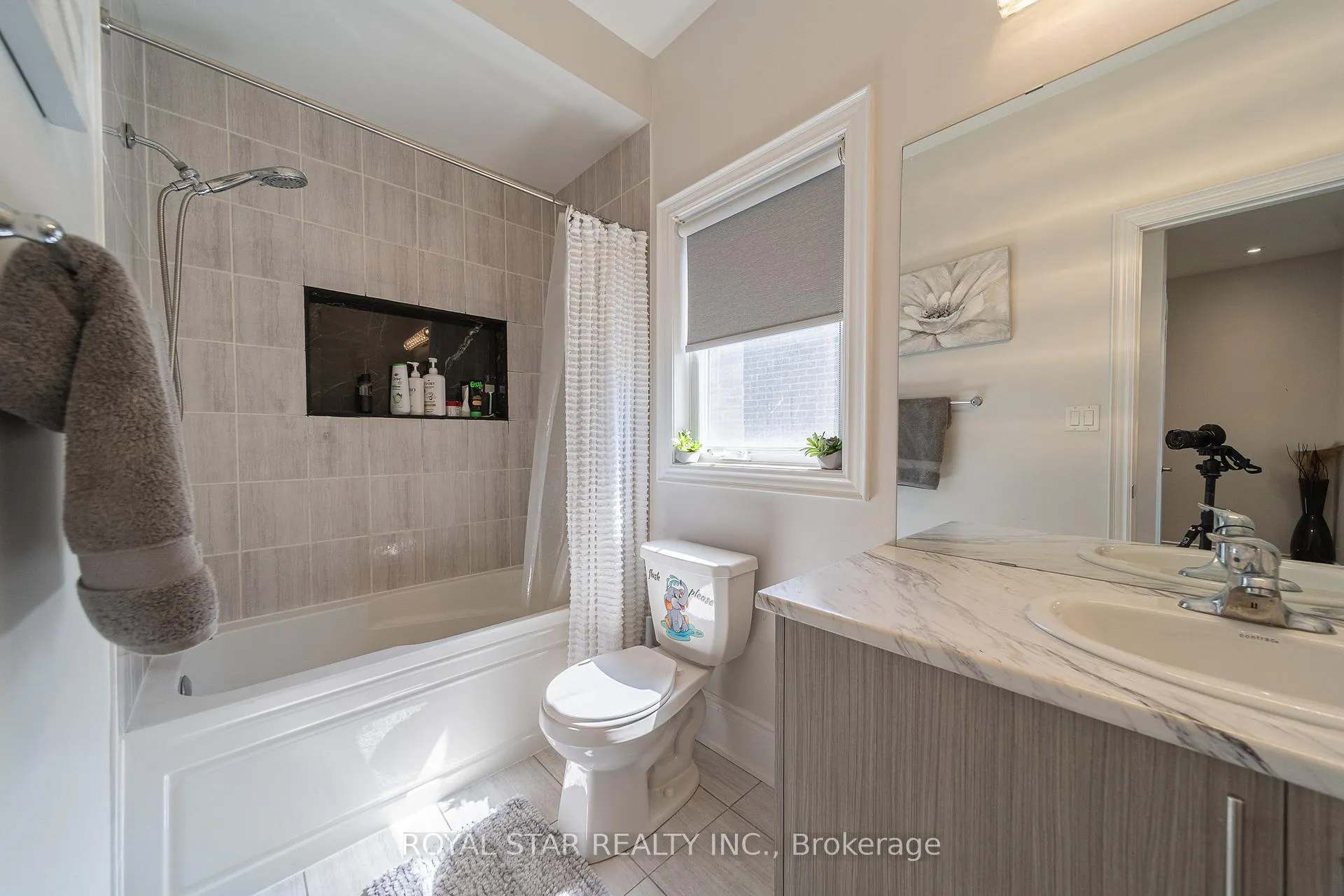 Photo 28 of 143 Carpaccio Avenue, Vaughan, Vellore Village — HOMEH