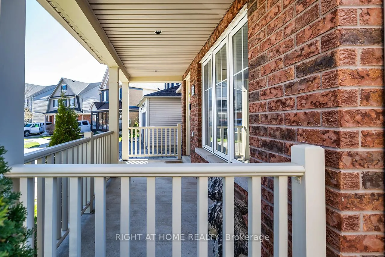 Photo 5 of 30 Mcnicol Crescent, Ajax, Northeast Ajax — HOMEH