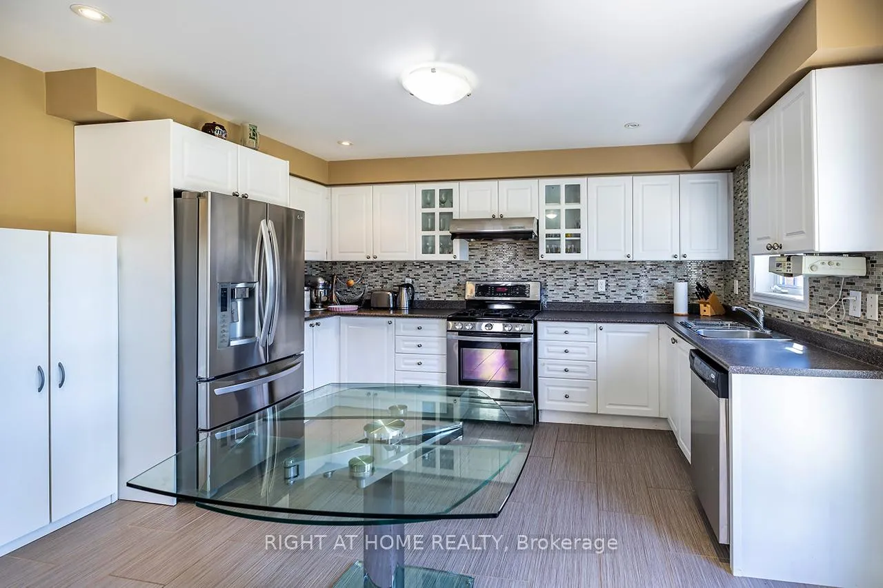 Photo 7 of 30 Mcnicol Crescent, Ajax, Northeast Ajax — HOMEH