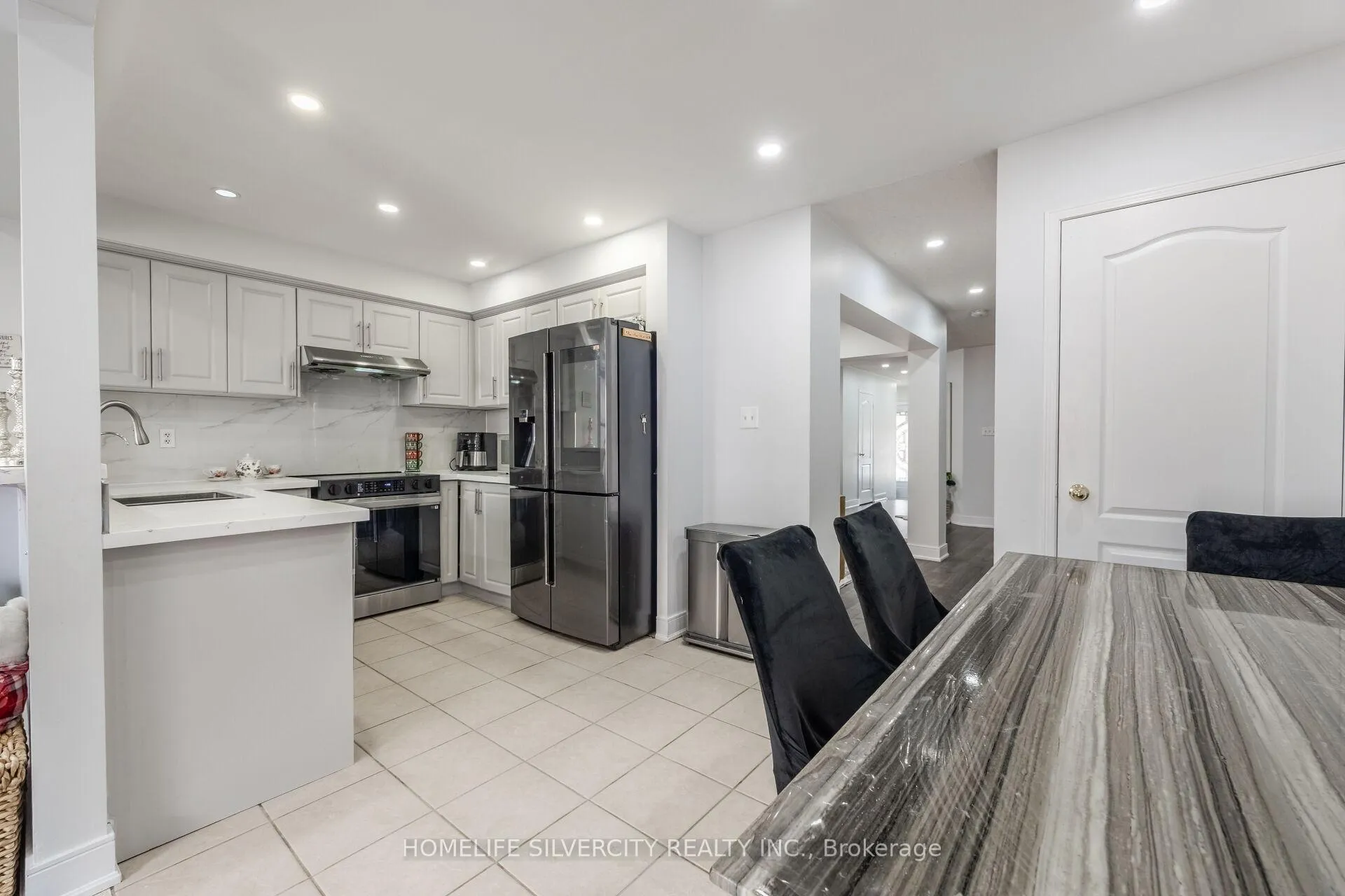 Photo 11 of 67 Sweet Clover Crescent, Brampton, Sandringham-Wellington — HOMEH