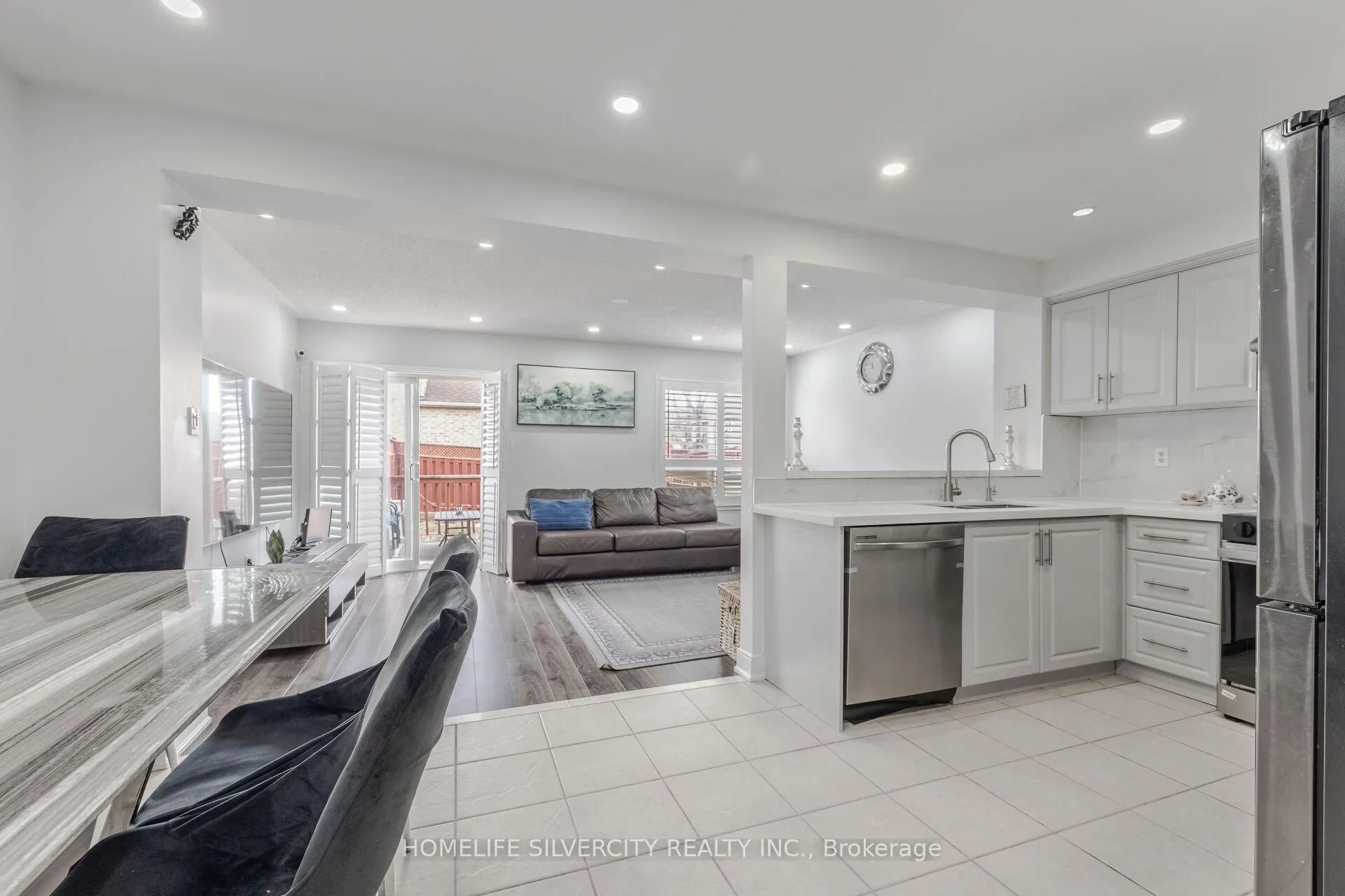 Photo 13 of 67 Sweet Clover Crescent, Brampton, Sandringham-Wellington — HOMEH