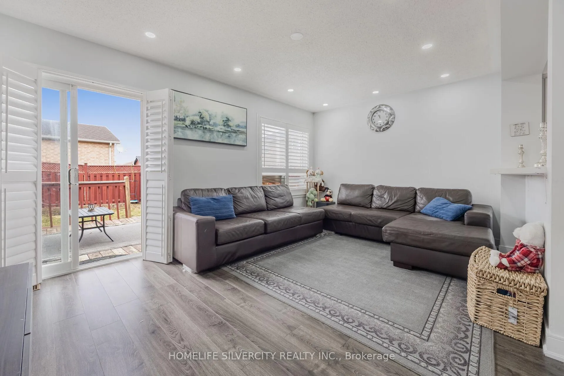 Photo 17 of 67 Sweet Clover Crescent, Brampton, Sandringham-Wellington — HOMEH