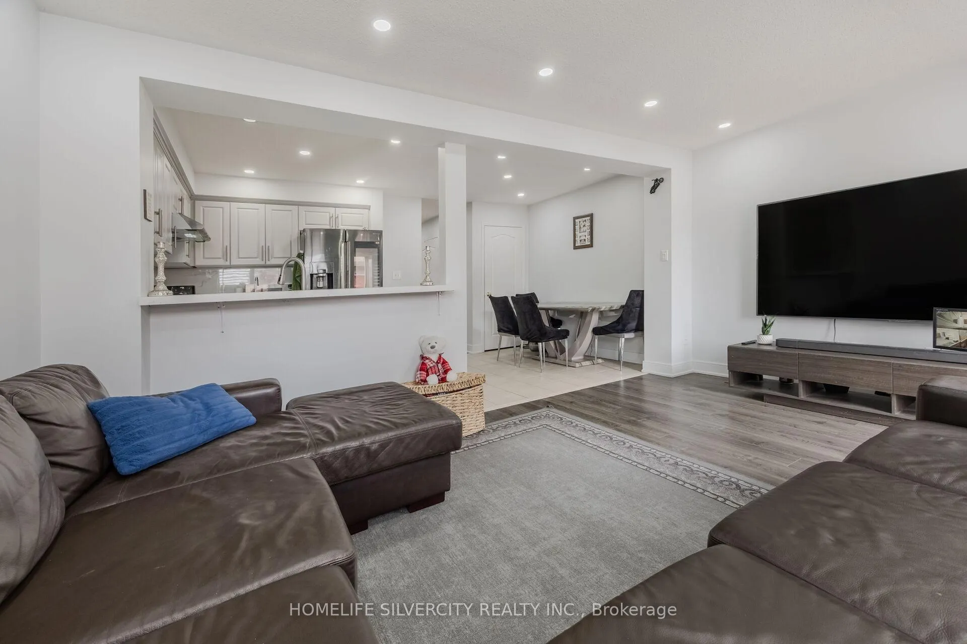Photo 19 of 67 Sweet Clover Crescent, Brampton, Sandringham-Wellington — HOMEH