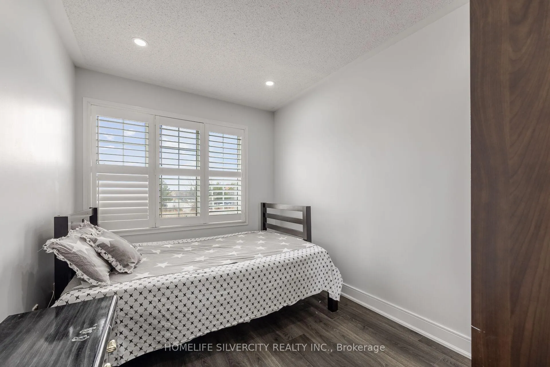 Photo 32 of 67 Sweet Clover Crescent, Brampton, Sandringham-Wellington — HOMEH